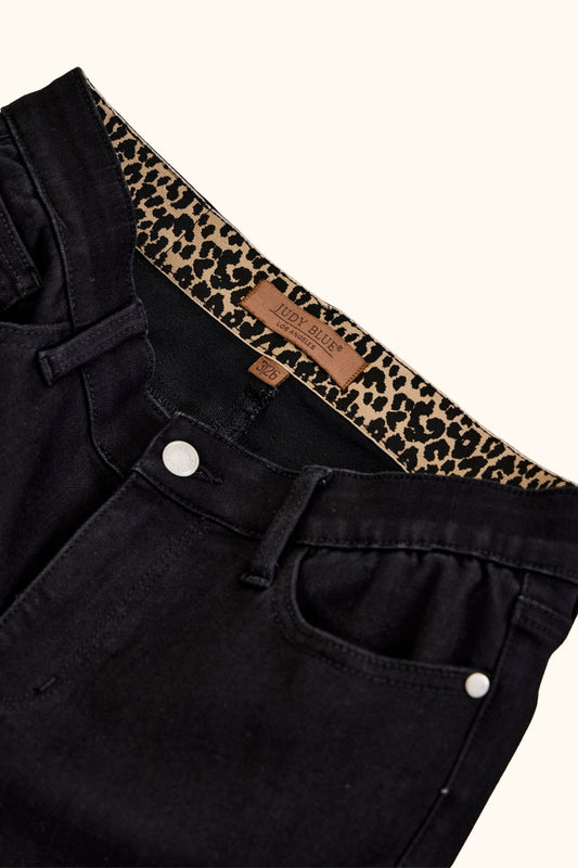 JUDY BLUE JAQUELINE FLARE W PRINTED ELASTIC LEOPARD BAND IN BLACK