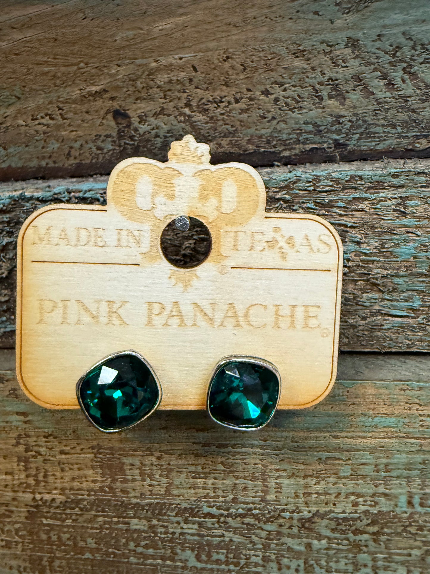 PINK PANACHE 10MM GREEN SILVER POST STUDS - E509SE