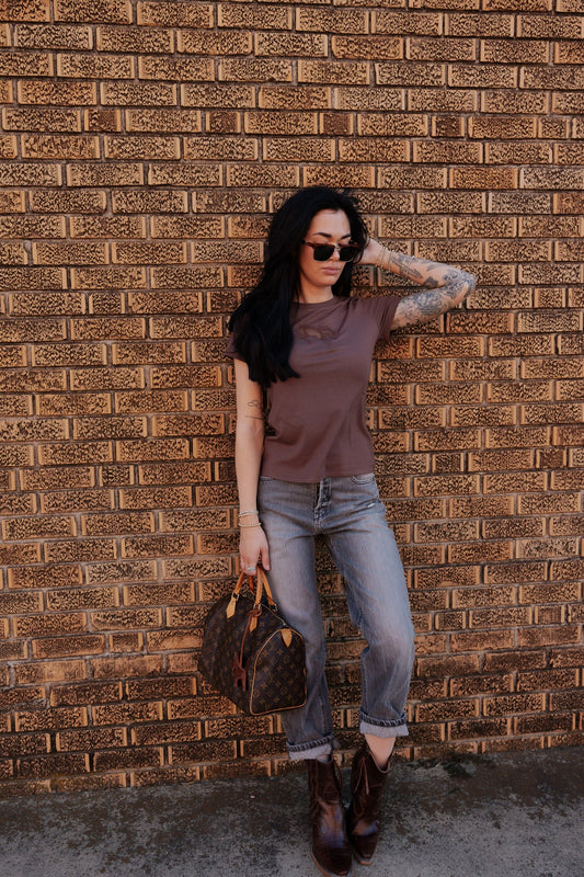 BUCK OUT CUT OUT SHORT SLEEVE TOP - CHOCOLATE
