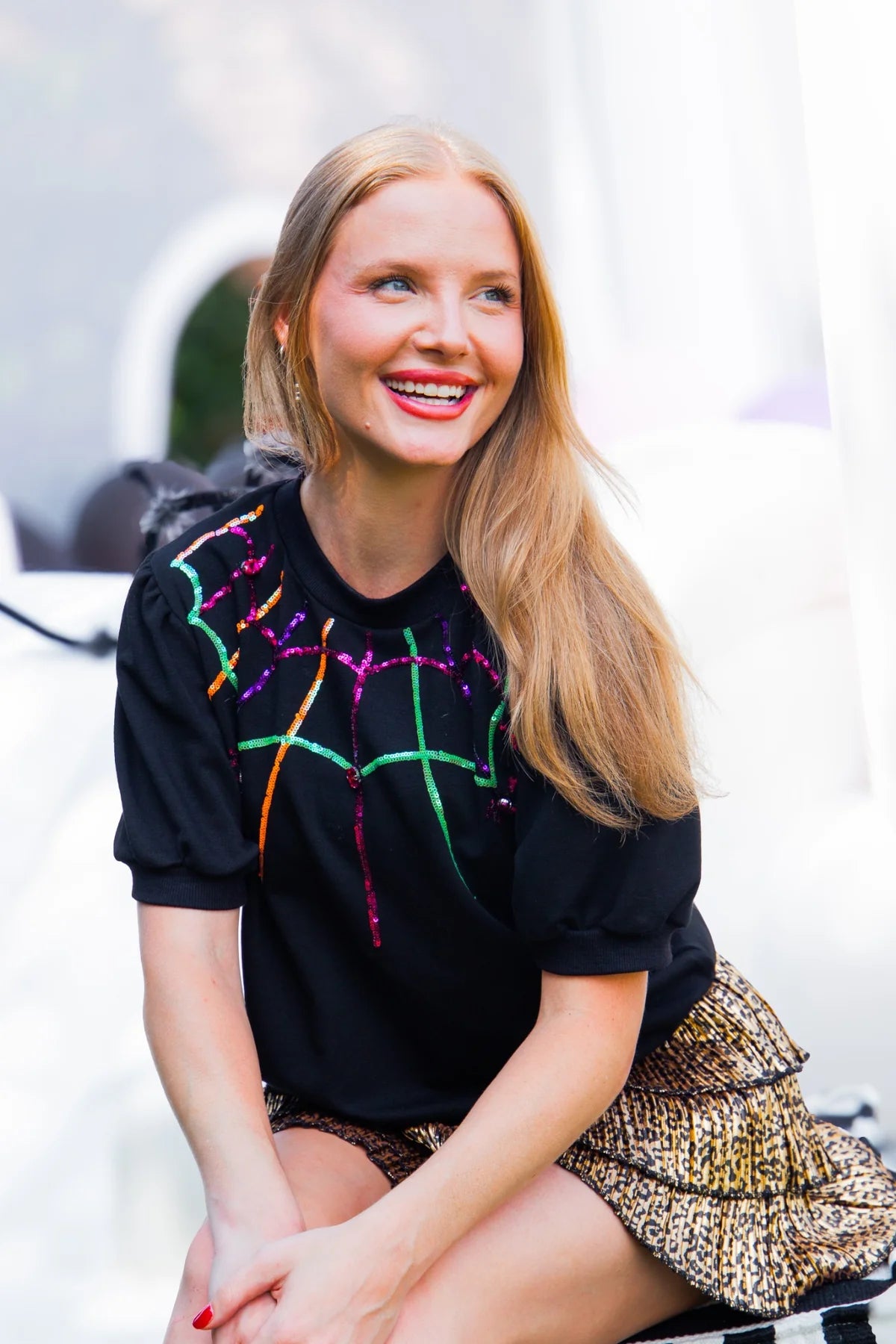 SPIDER WEB ON PUFF SLEEVE TOP