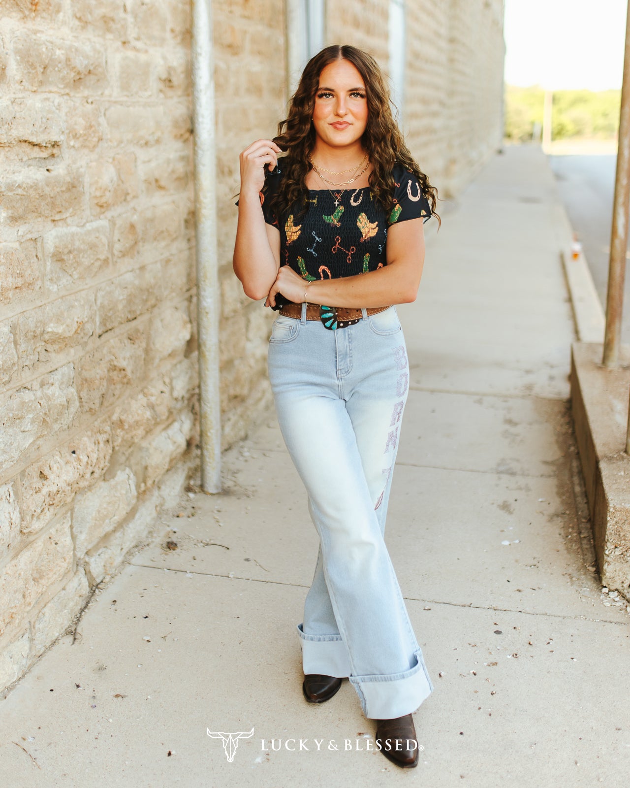BOOTS PRINTED WESTERN RUFFLE SMOCKED TOP