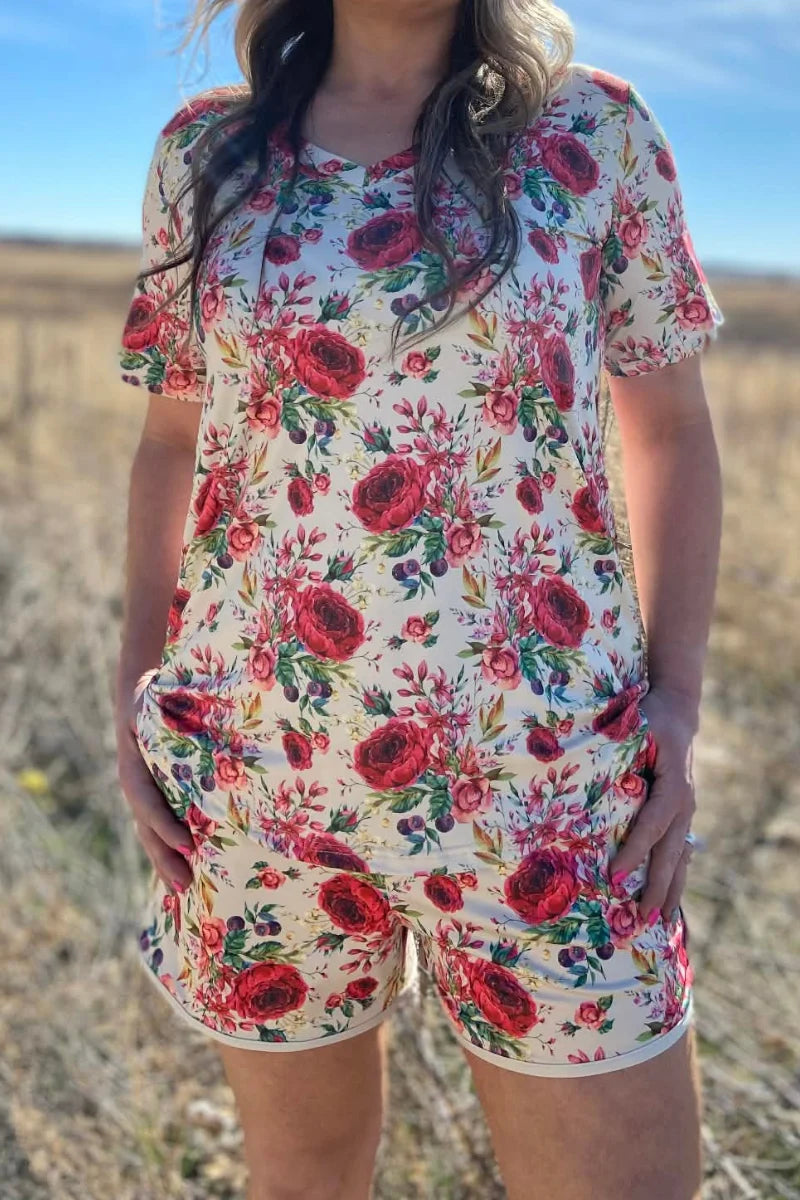PORCELAIN PETALS V-NECK TOP