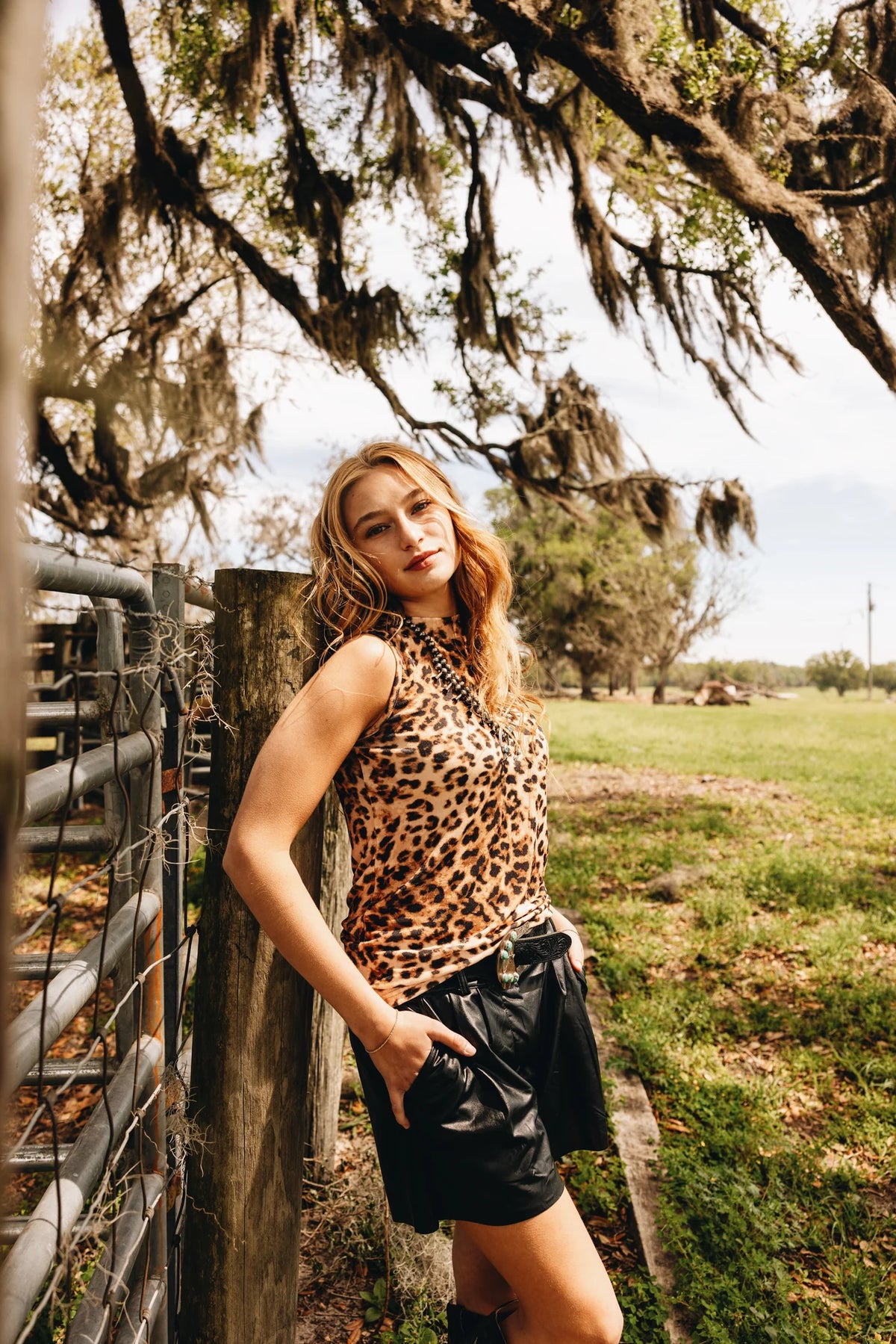 TURNOUT TANK IN LEOPARD