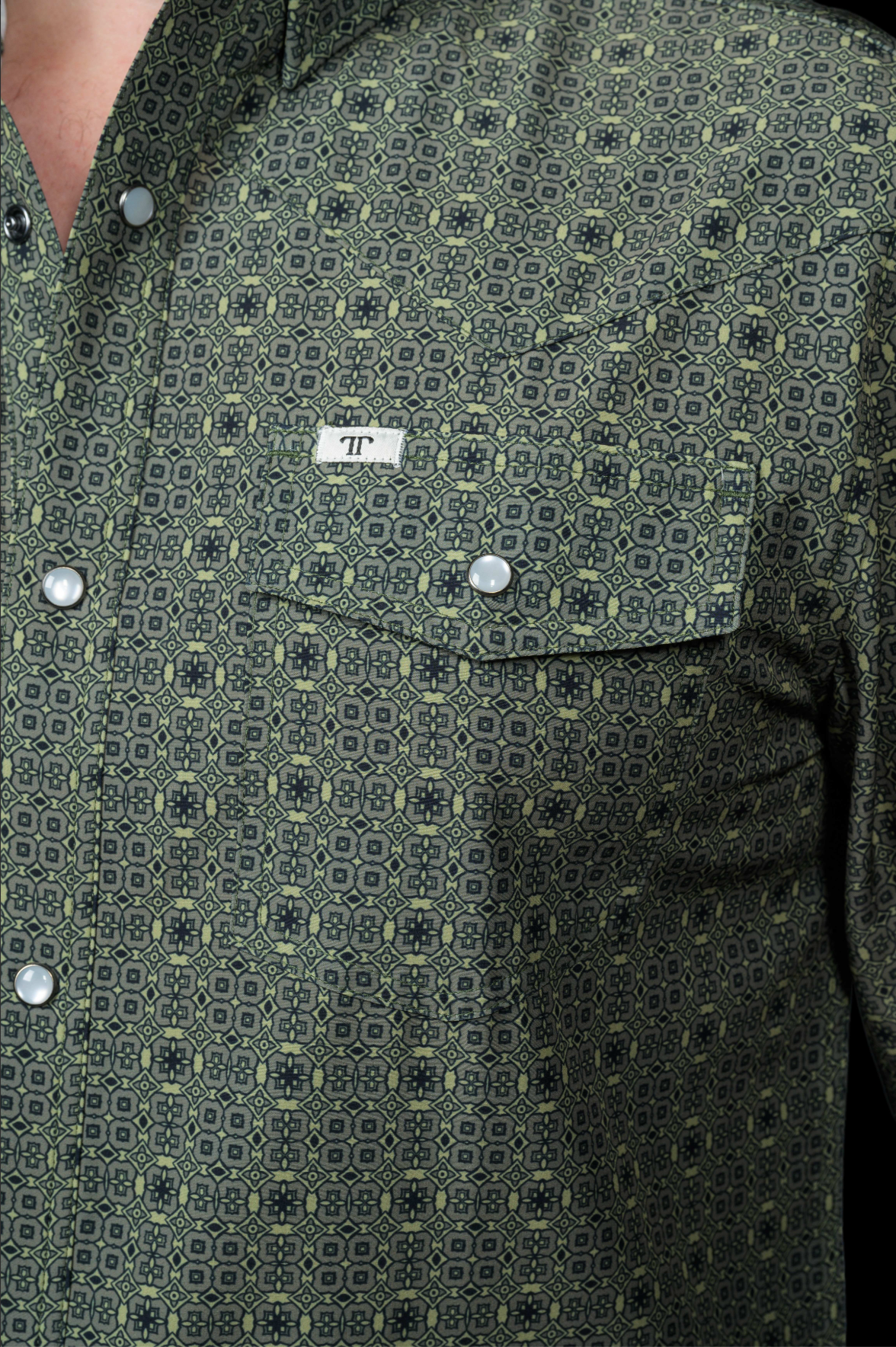 FERRELL MEN'S THE LAWSON LONG SLEEVE PEARL SNAP SHIRT IN GREEN