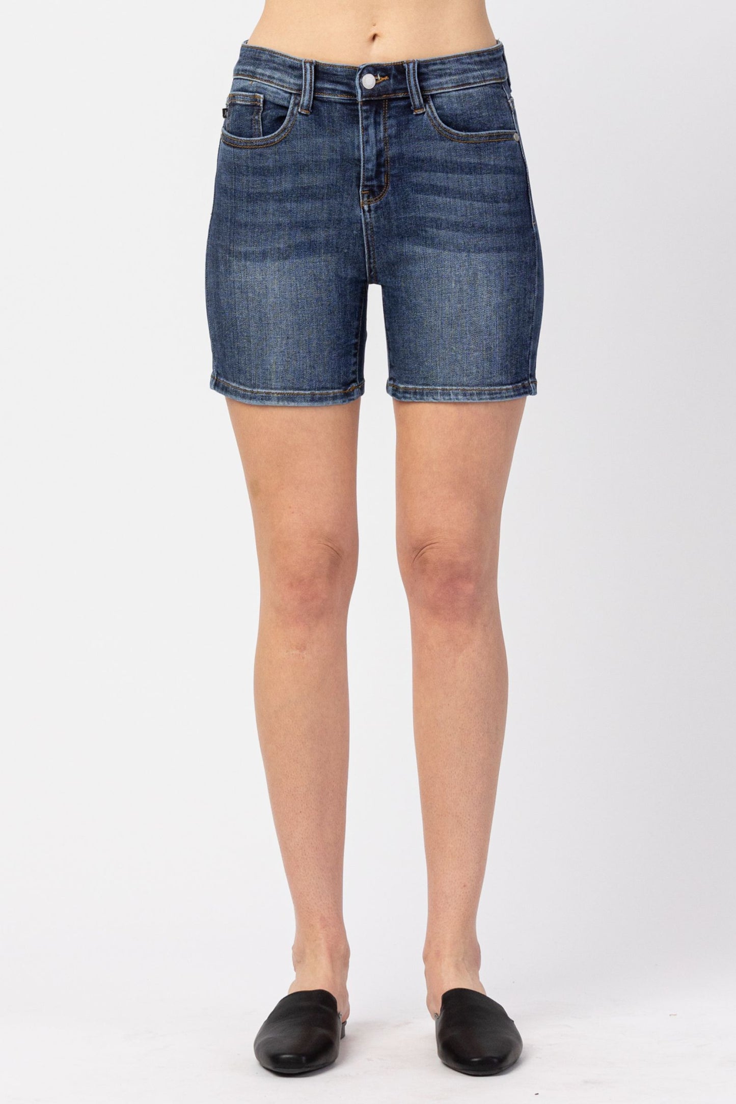 JUDY BLUE HIGH RISE MID LENGTH SHORTS - DARK STONE