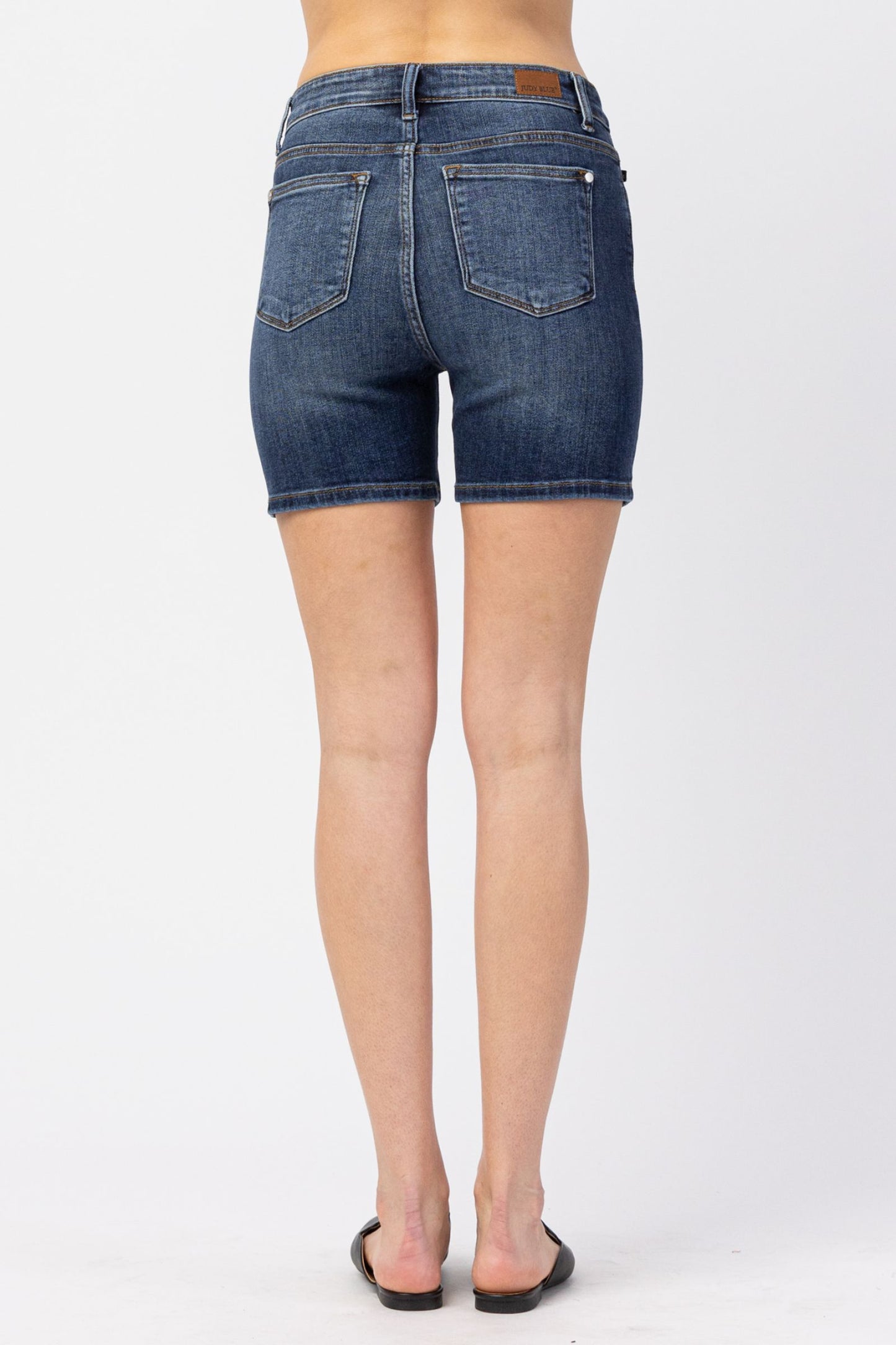 JUDY BLUE HIGH RISE MID LENGTH SHORTS - DARK STONE