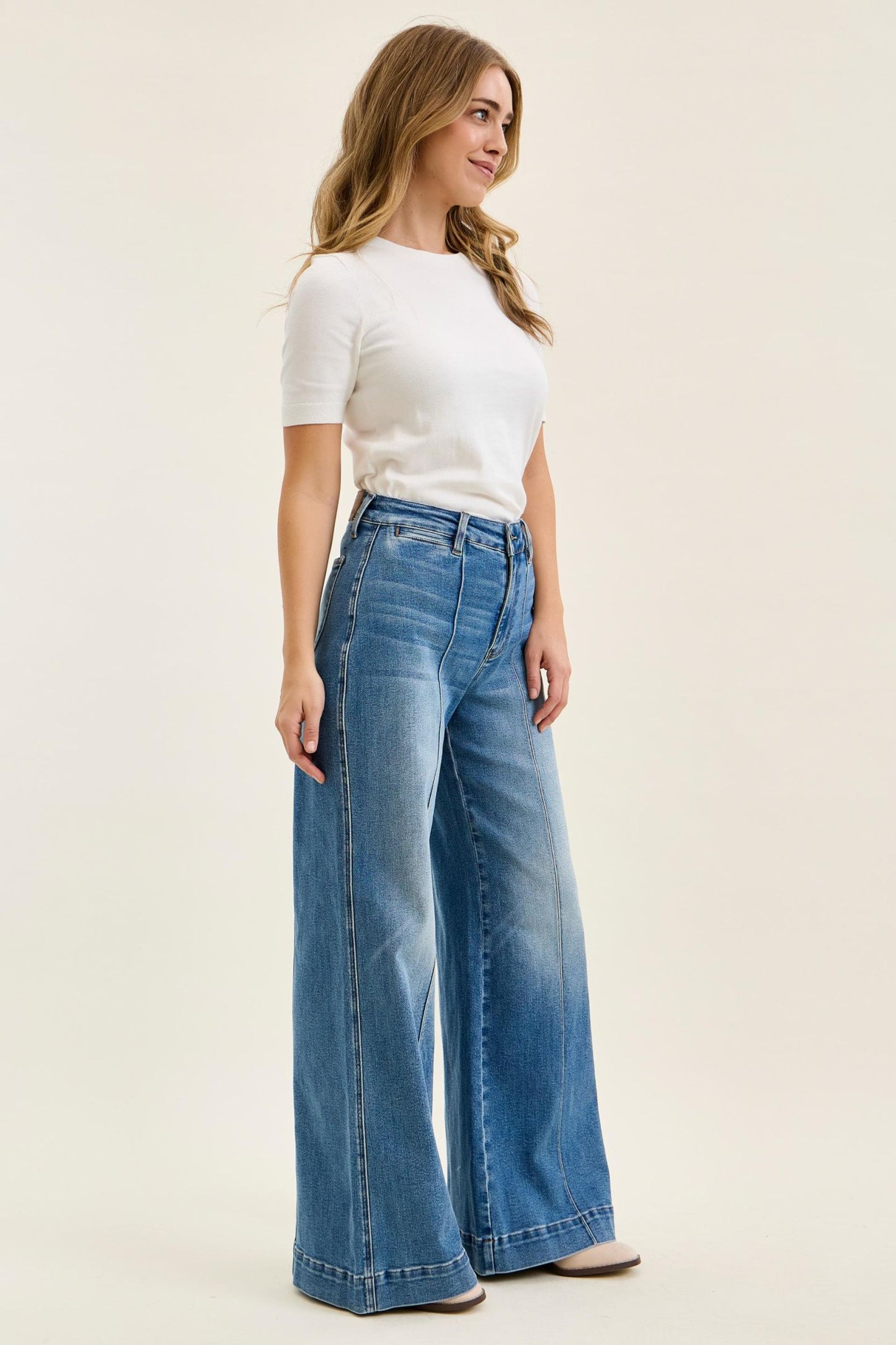 JUDY BLUE HIGH WAIST LIZA PALAZZO SHIELD POCKETS CLASSIC FADE JEANS - REGULAR LENGTH
