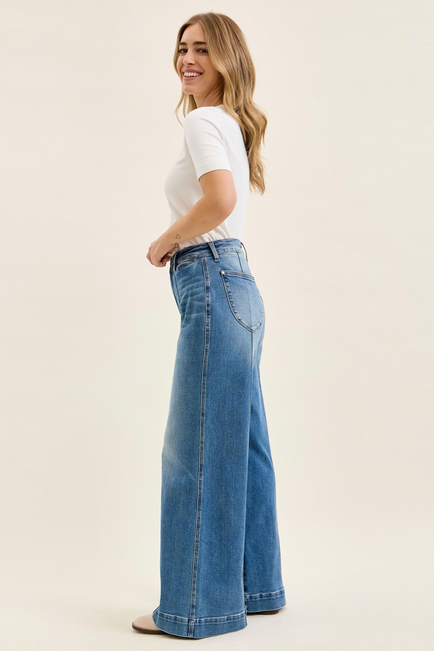 JUDY BLUE HIGH WAIST LIZA PALAZZO SHIELD POCKETS CLASSIC FADE JEANS - REGULAR LENGTH