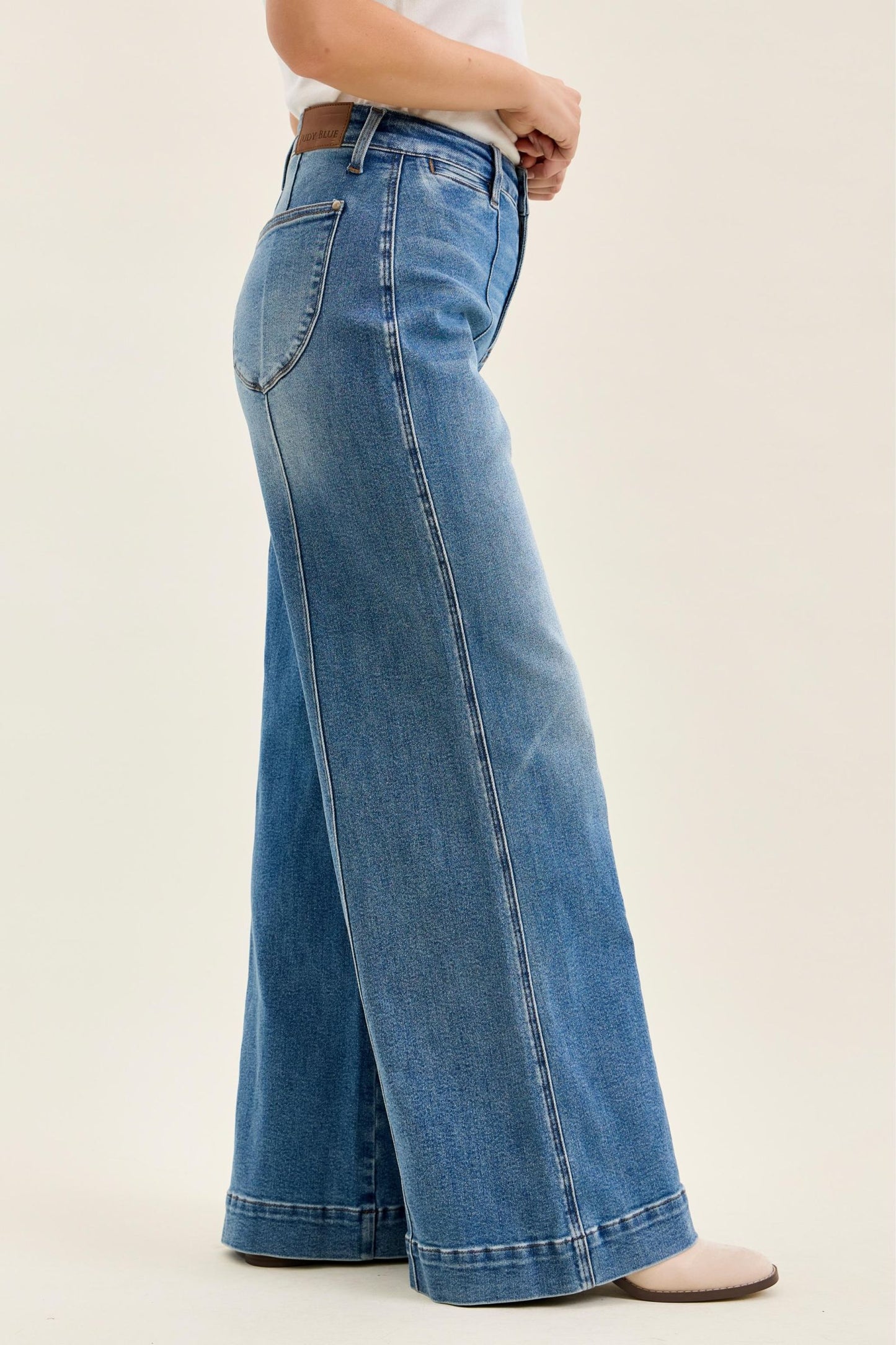 JUDY BLUE HIGH WAIST LIZA PALAZZO SHIELD POCKETS CLASSIC FADE JEANS - REGULAR LENGTH