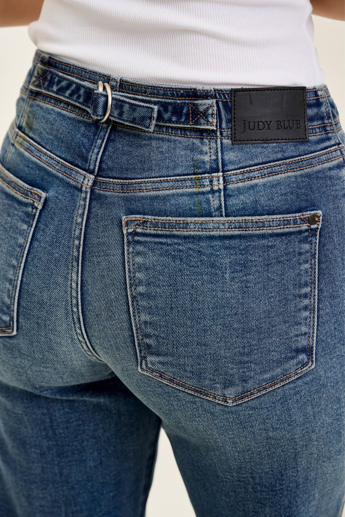 JUDY BLUE MID RISE BOYFRIEND ADJUSTABLE BACK TAB + HOLLYWOOD WAISTBAND - DARK STONE