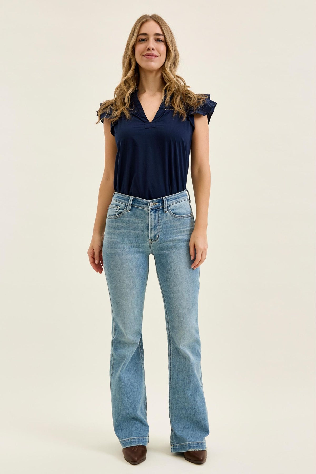 JUDY BLUE MID RISE SHORT FLARE JEAN - MEDIUM STONE