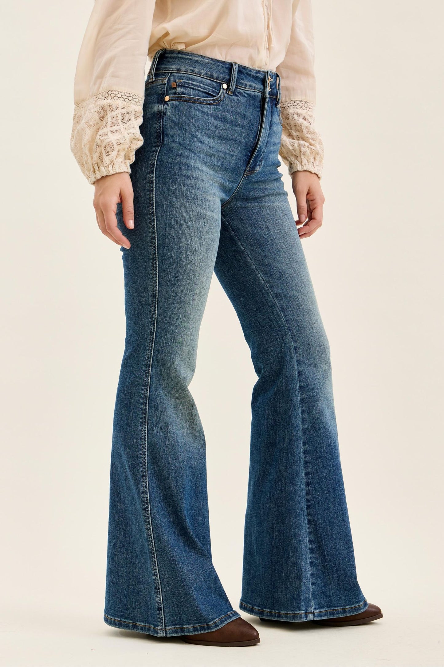 JUDY BLUE HIGH WAIST TUMMY CONTROL JAQUELINE FLARE DOUBLE BUTTON + SHIELDS POCKETS - DARK STONE
