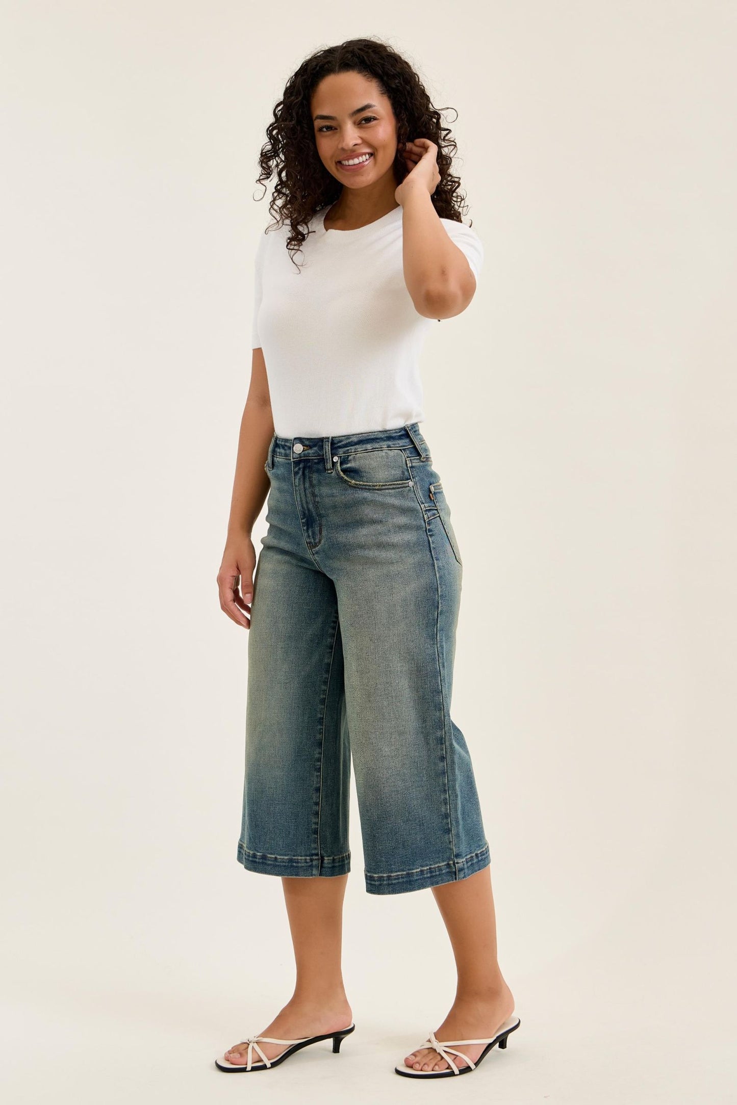 JUDY BLUE HIGH WAIST MARIAN CULOTTE SIDE SHAPING SEAMS JEANS - MEDIUM STONE