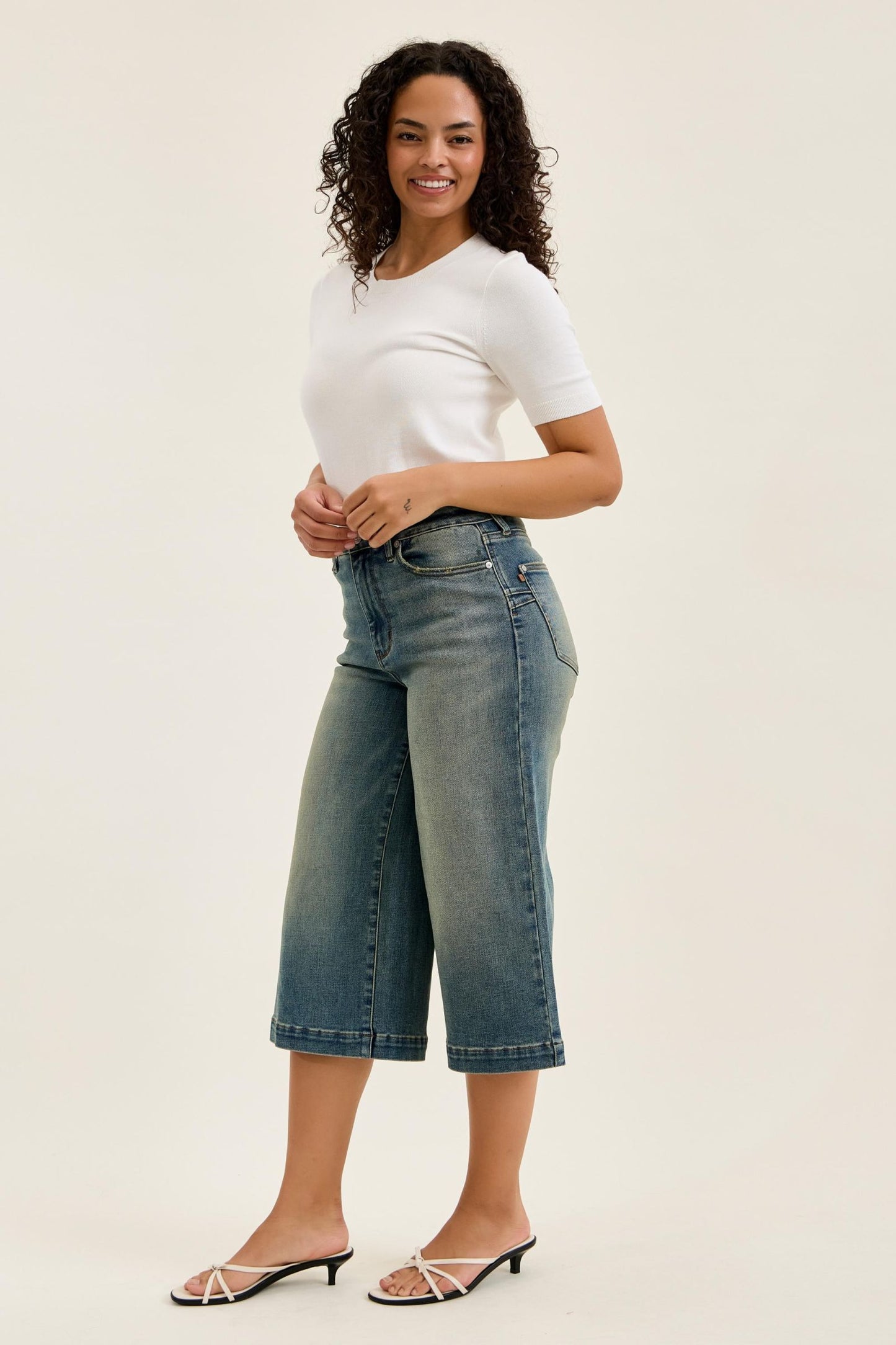 JUDY BLUE HIGH WAIST MARIAN CULOTTE SIDE SHAPING SEAMS JEANS - MEDIUM STONE