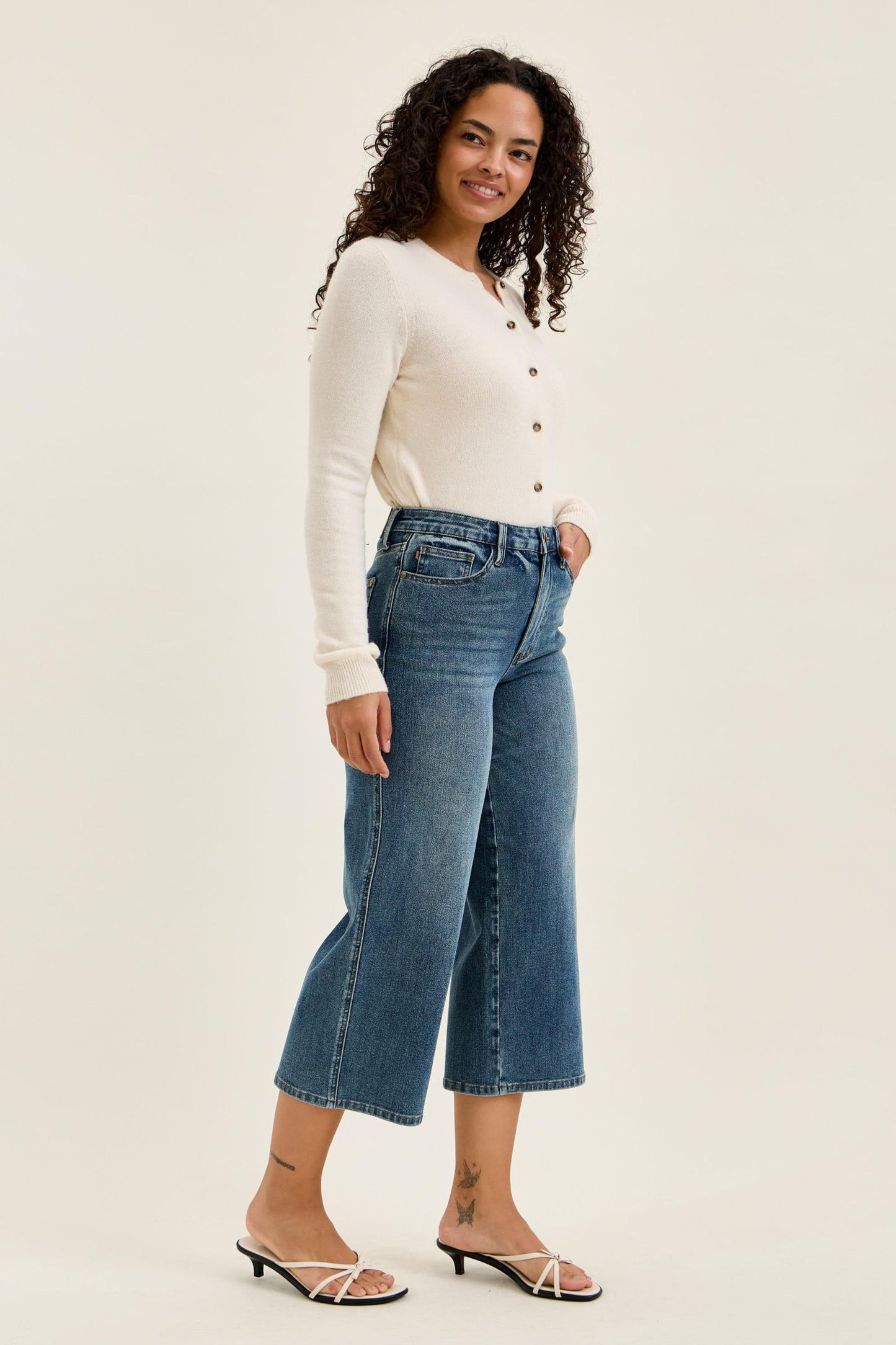 JUDY BLUE HIGH WAIST DOTTIE WIDE CROP MD QUARRY FADE - MEDIUM STONE