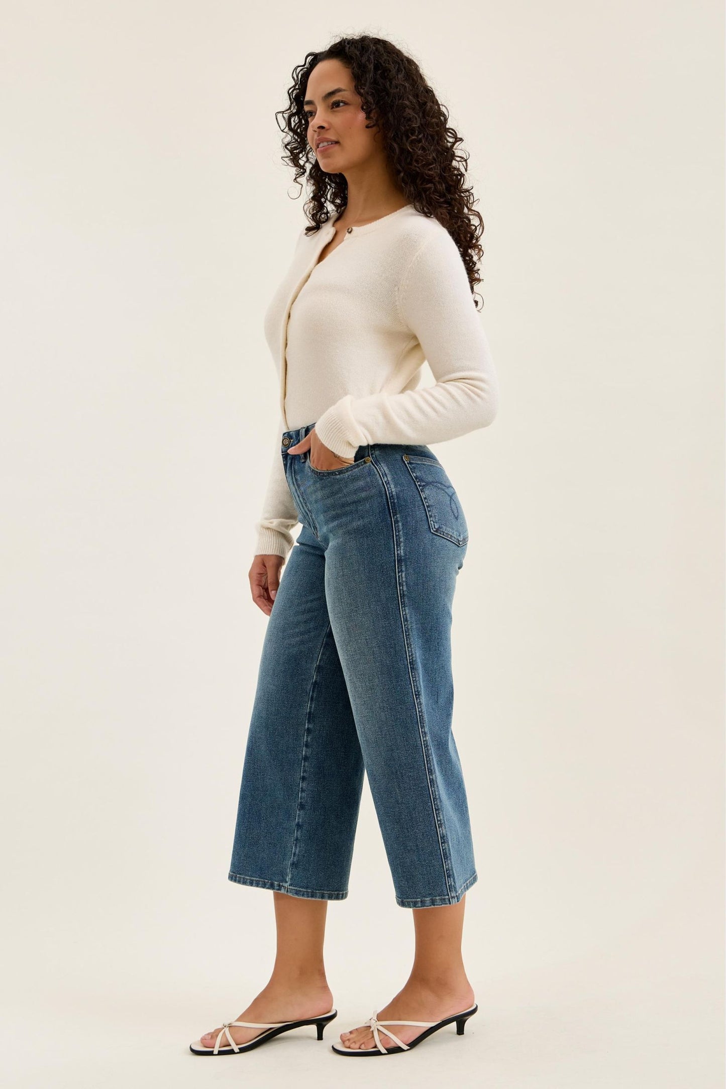 JUDY BLUE HIGH WAIST DOTTIE WIDE CROP MD QUARRY FADE - MEDIUM STONE