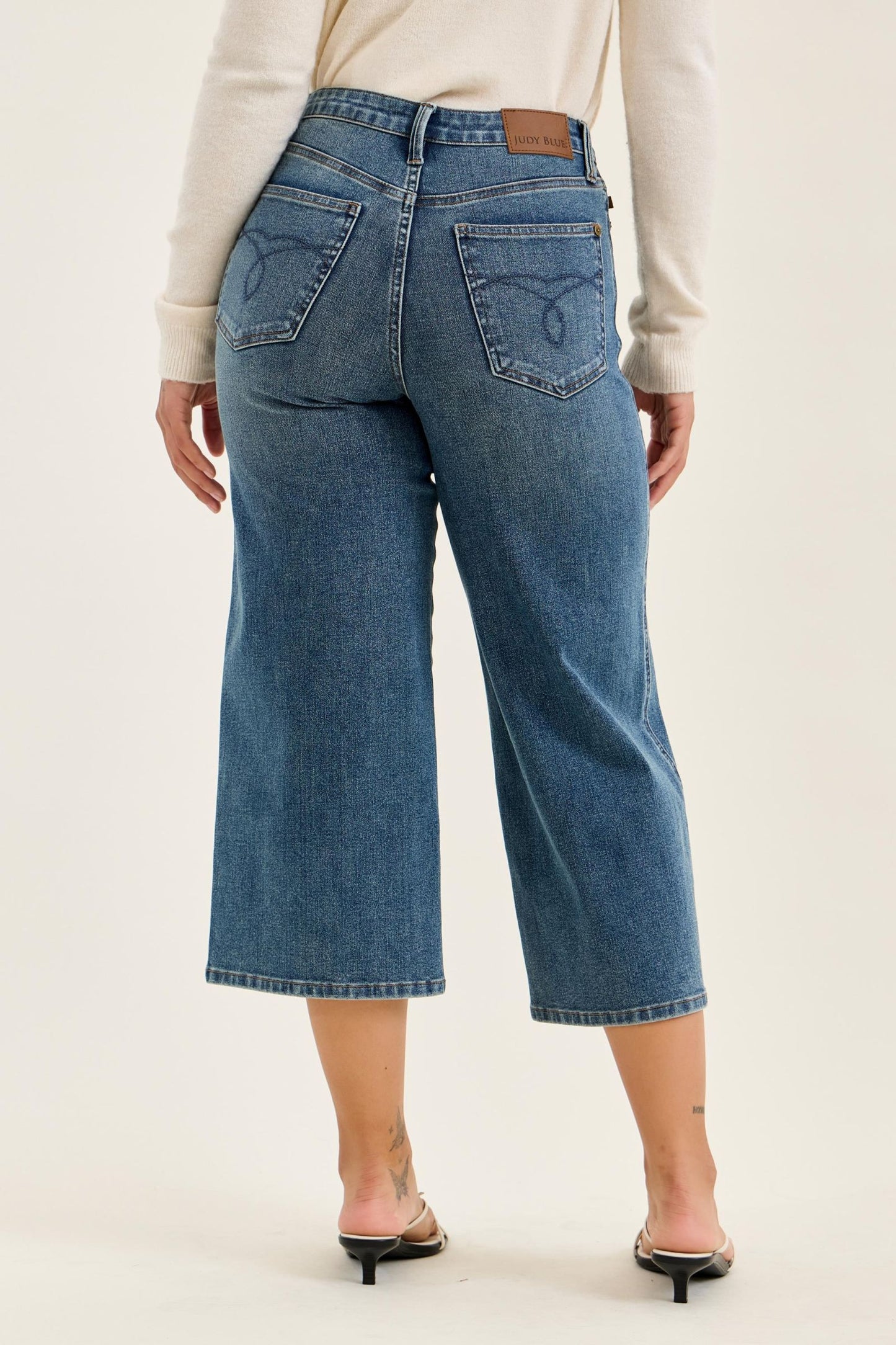 JUDY BLUE HIGH WAIST DOTTIE WIDE CROP MD QUARRY FADE - MEDIUM STONE