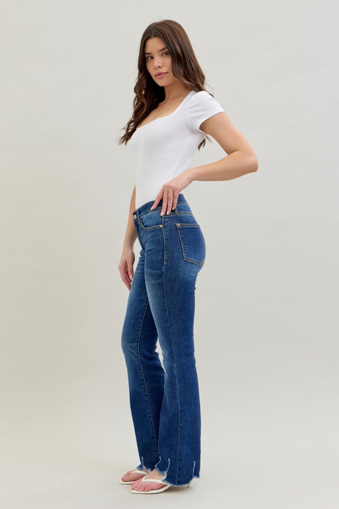 JUDY BLUE MID RISE NON DISTRESSED HEM BOOTCUT JEANS - DARK STONE