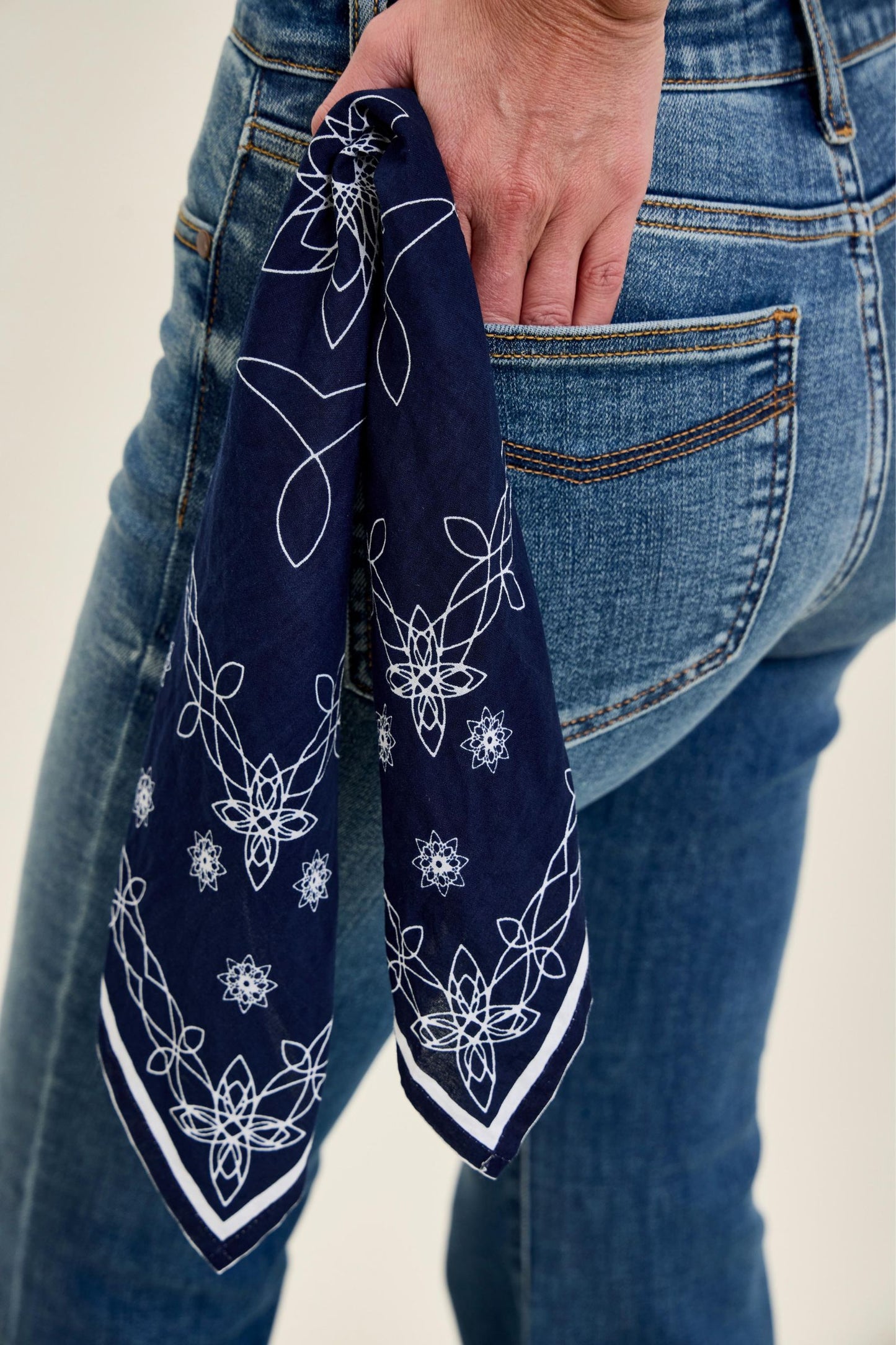 JUDY BLUE MID RISE JAQUELINE FLARE WITH TRIPLE NEED BACK POCKETS + BANDANA LOOP