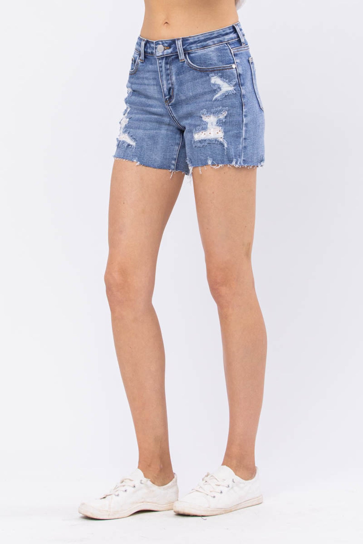 JUDY BLUE LACE PATCH DESTROY SHORTS - MEDIUM STONE