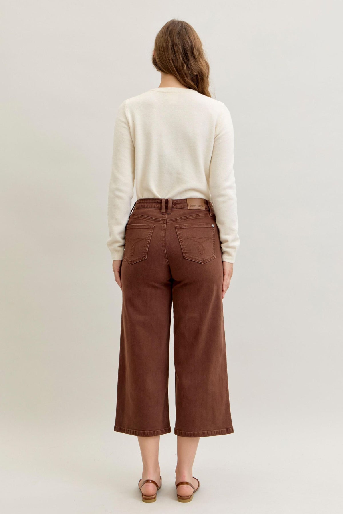 JUDY BLUE MID RISE WIDE CROP GARMENT DYED UTILITY POCKETS JEAN - MAPLE