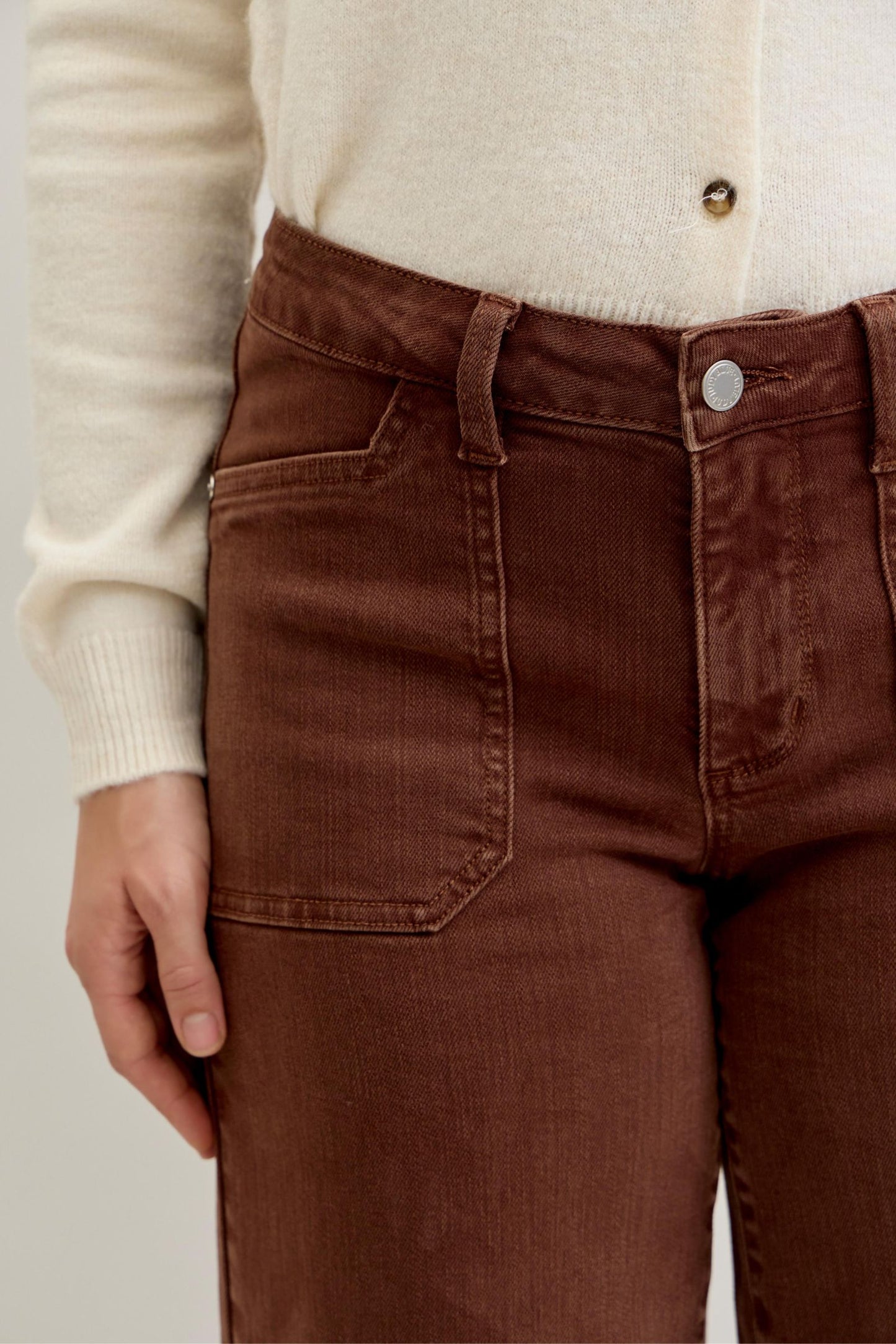 JUDY BLUE MID RISE WIDE CROP GARMENT DYED UTILITY POCKETS JEAN - MAPLE