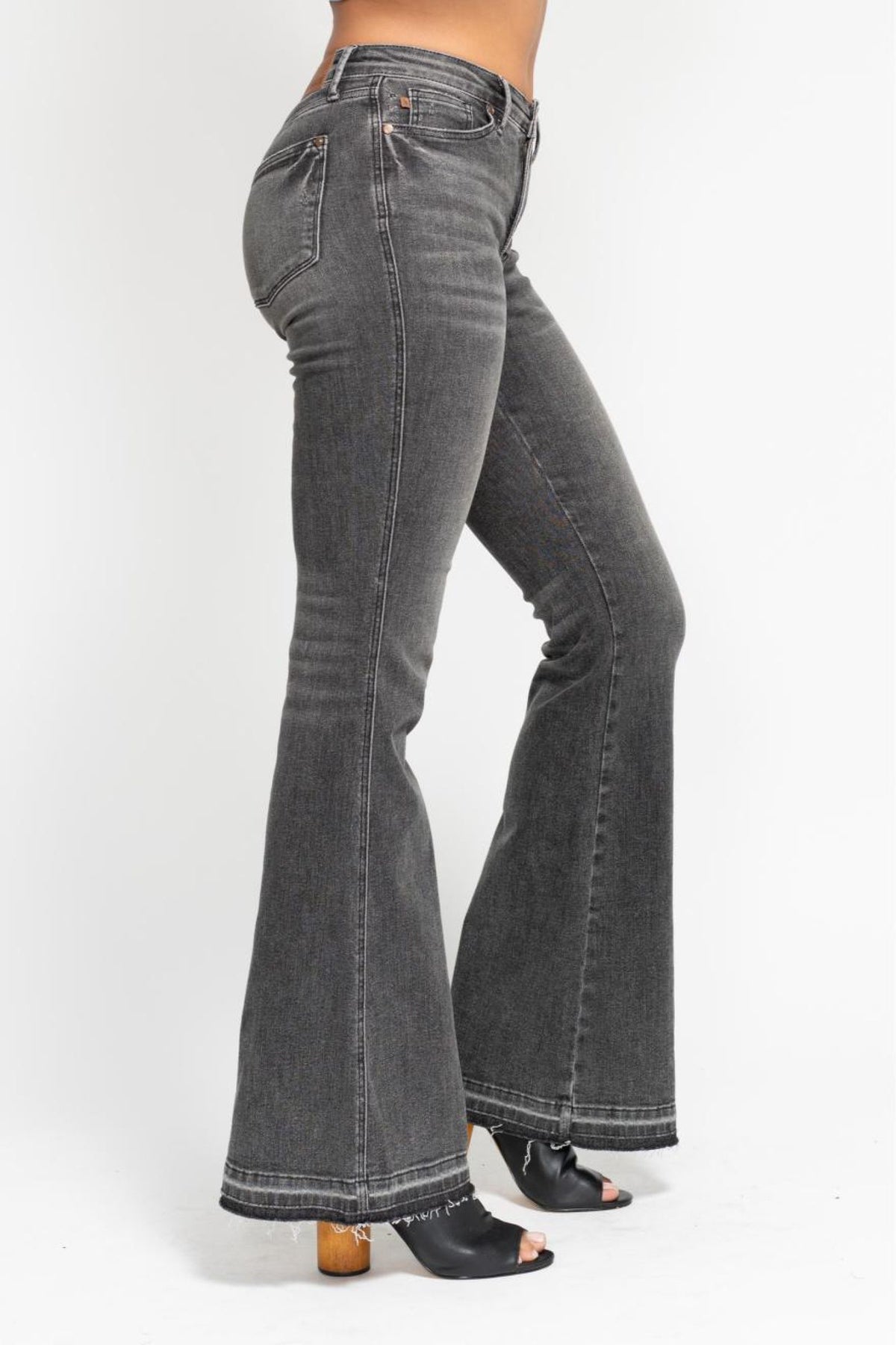 JUDY BLUE MID RISE TUMMY CONTROL WASHED GRAY RELEASE HEM FLARE JEANS - GREY