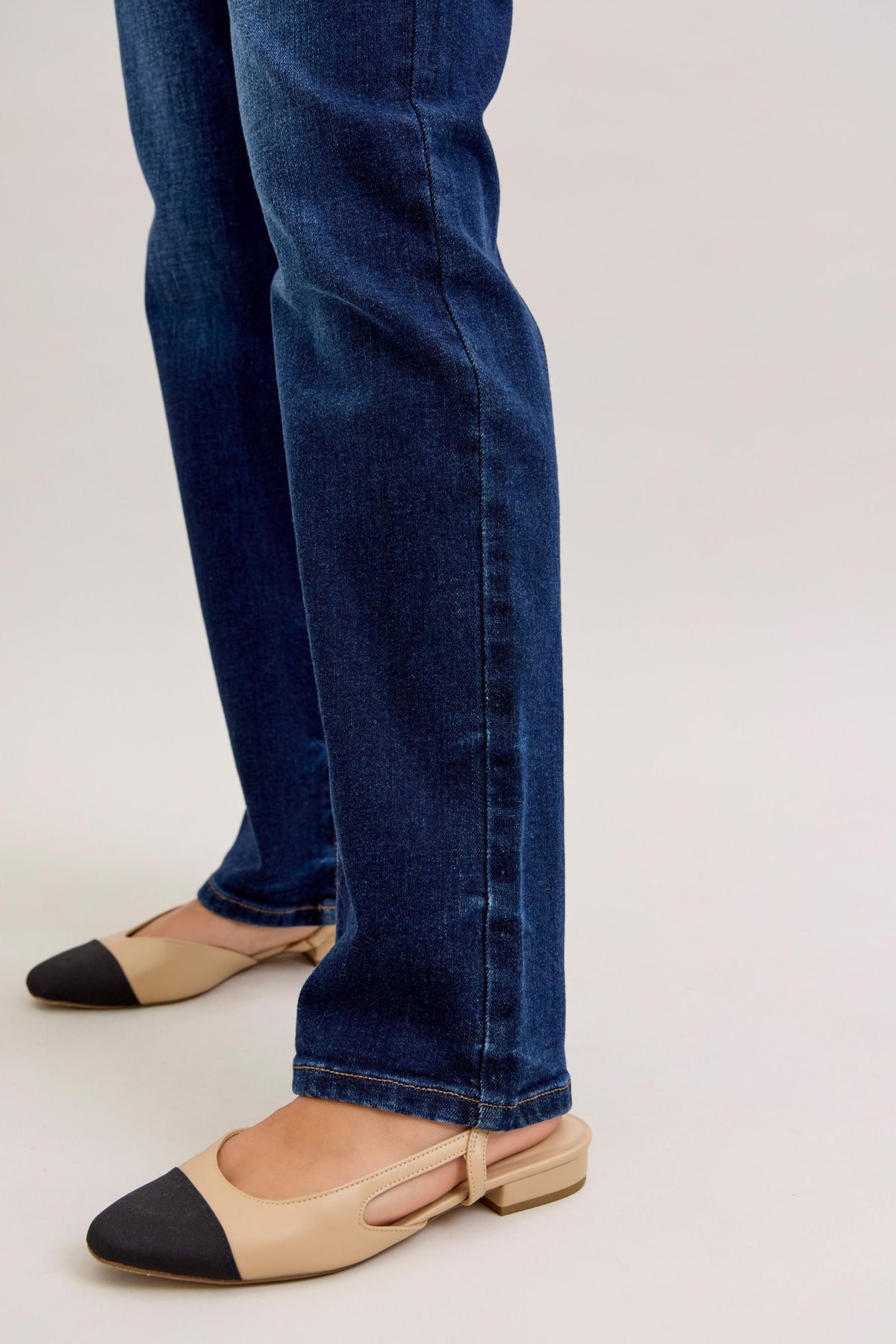 JUDY BLUE REGULAR MID RISE STRAIGHT JEAN - DARK STONE