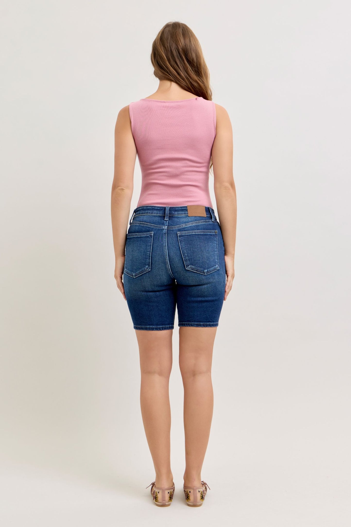 JUDY BLUE MID RISE BERMUDA SHORTS - DARK STONE