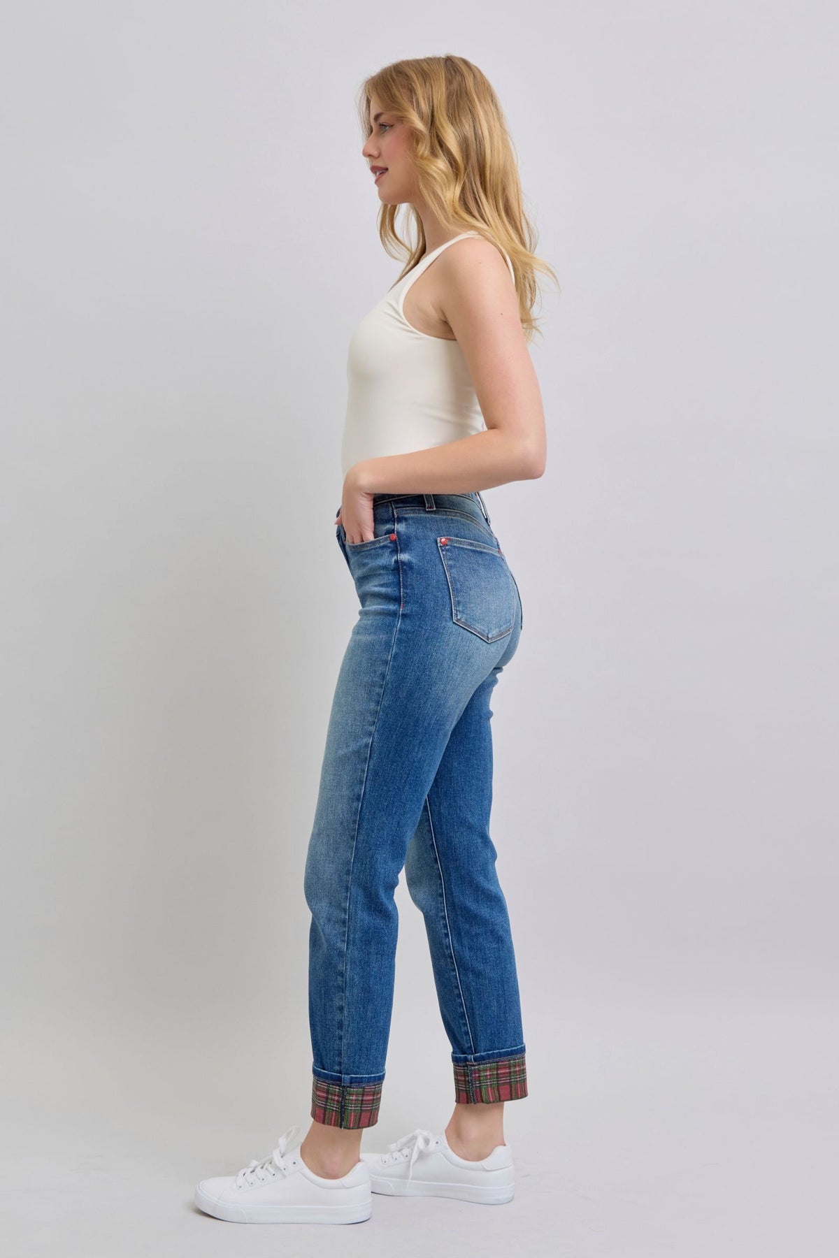 JUDY BLUE MID RISE PLAID PRINT CUFF BOYFRIEND JEAN - MEDIUM STONE