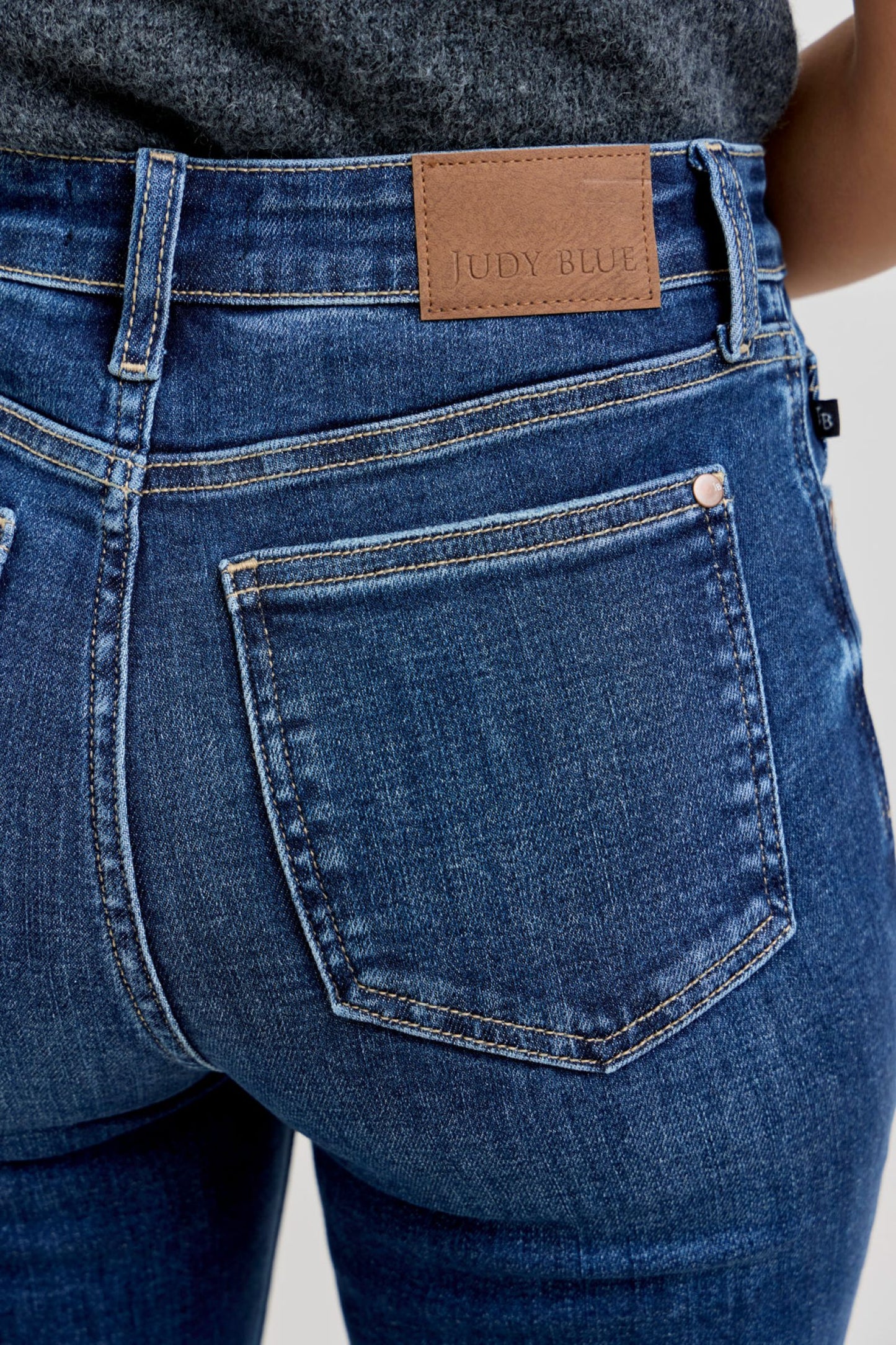 JUDY BLUE HIGH WAIST PETITE TROUSER FLARE JEANS - DARK STONE