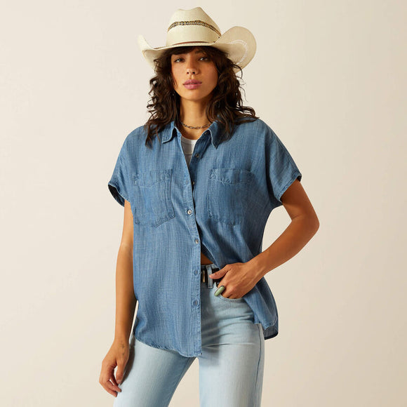ARIAT WOMEN'S BUTTON DOWN VACATION SHIRT - CHAMBRAY