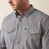ARIAT MENS WRINKLE FREE BUD CLASSIC LONG SLEEVE SNAP SHIRT - WHITE/BLACK SMALL PLAID