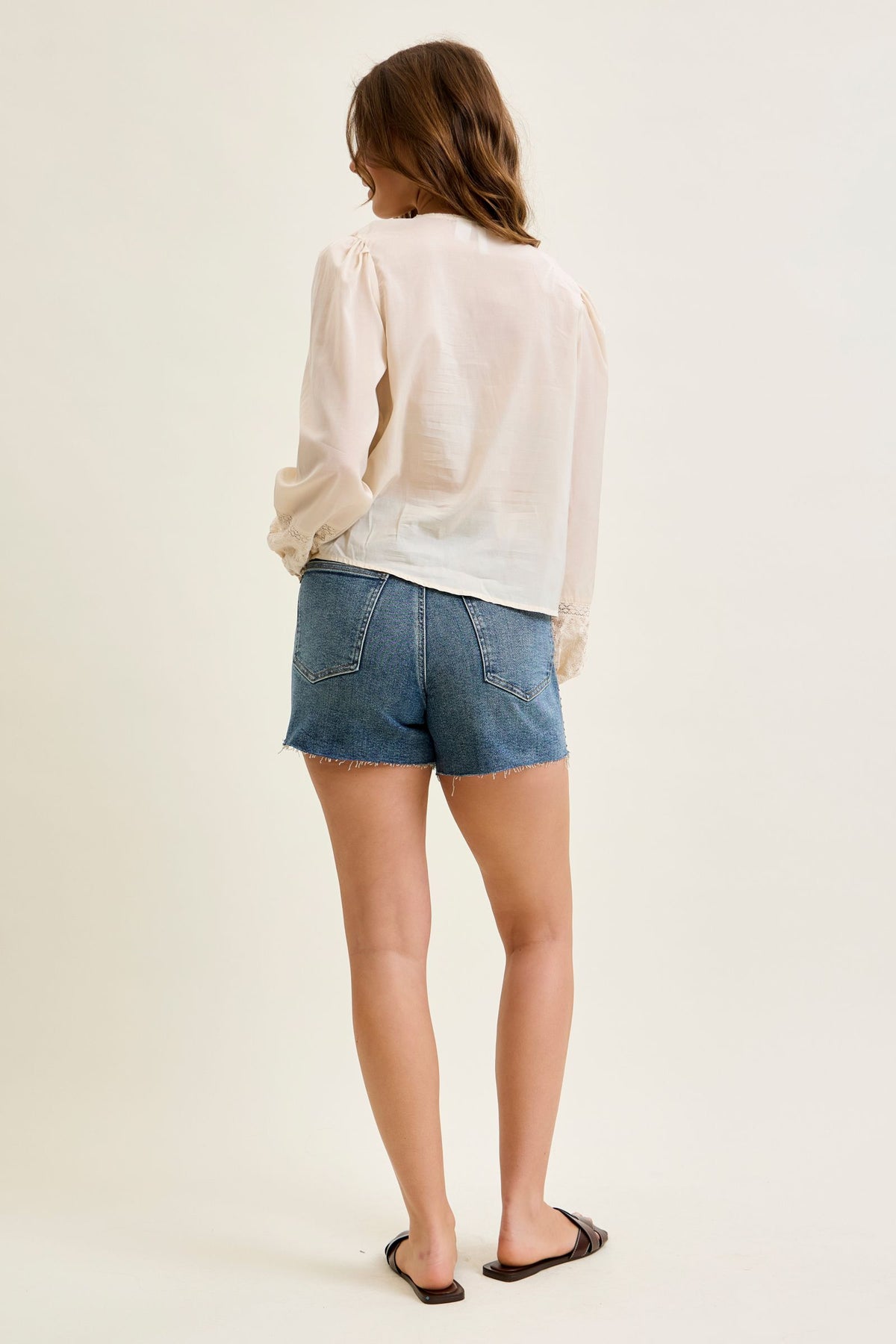 JUDY BLUE HIGH WAIST R.M. CUT OFF SHORT W DOME STUDDED - MEDIUM STONE