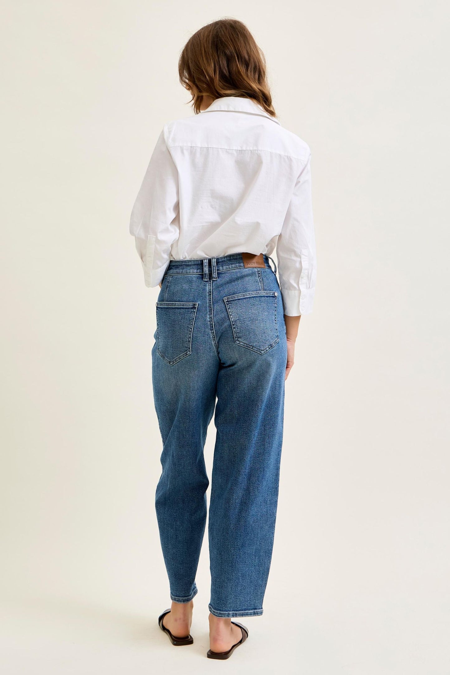 JUDY BLUE HIGH WAIST R.M. BARREL W DART DETAILING - MEDIUM STONE
