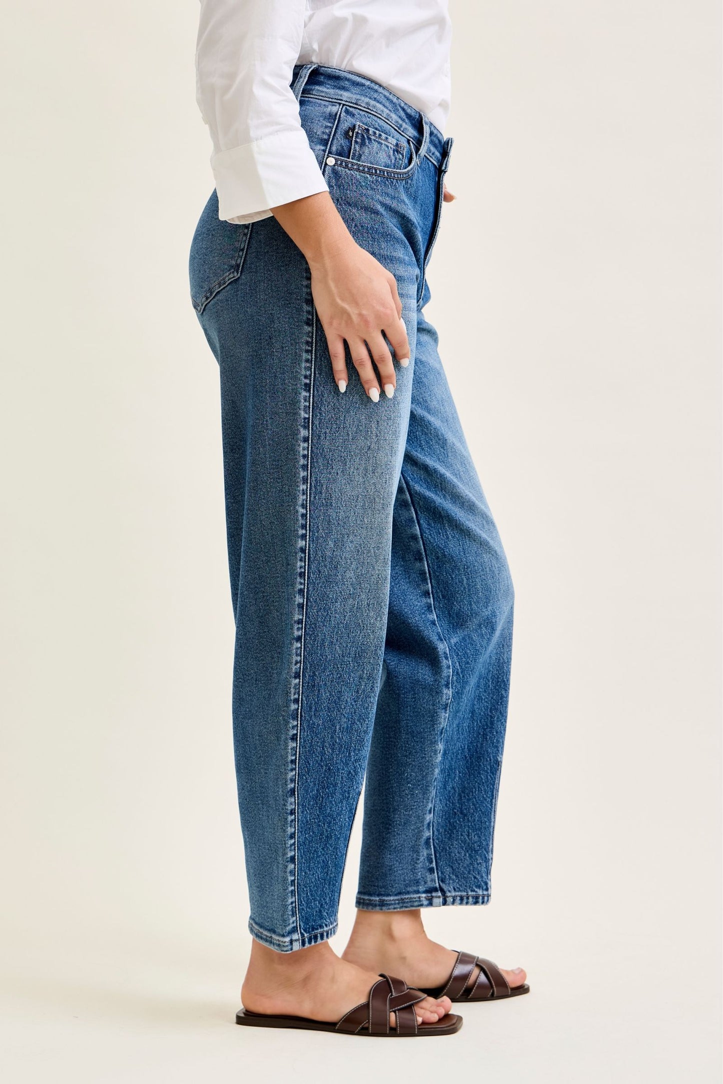 JUDY BLUE HIGH WAIST R.M. BARREL W DART DETAILING - MEDIUM STONE