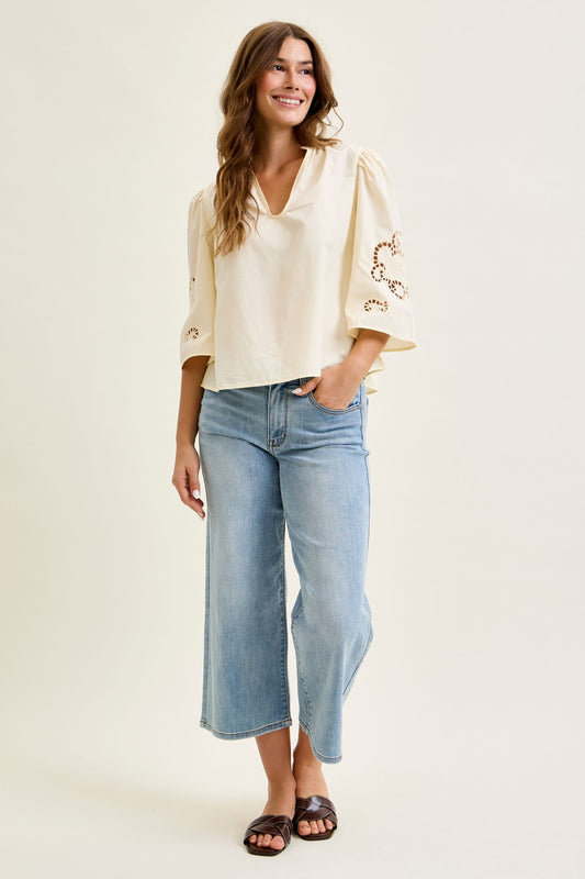 JUDY BLUE MID RISE WIDE CROP JEANS - LIGHT STONE