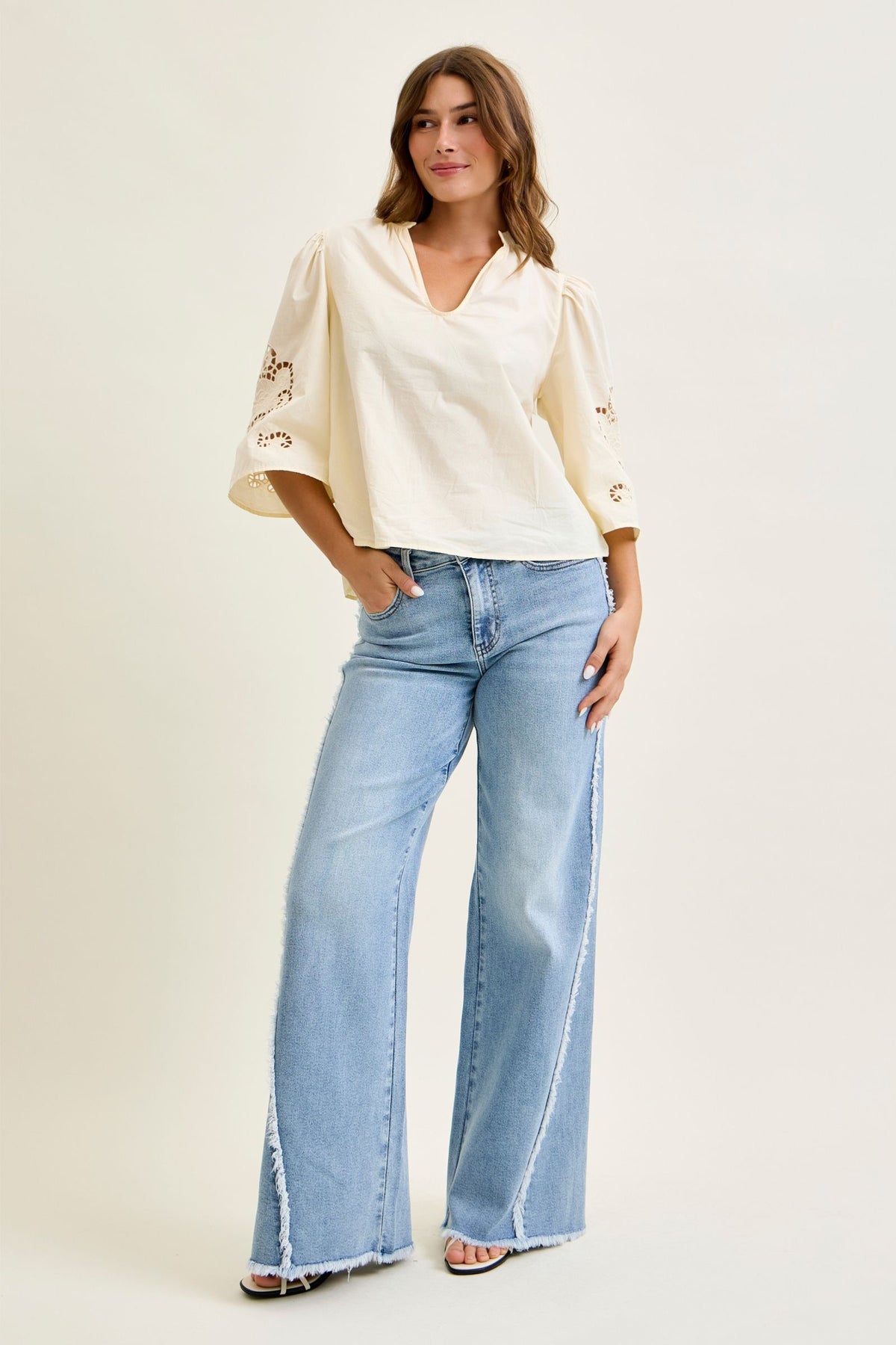 JUDY BLUE HIGH WAIST RETRO WIDE RAW TWISTED OUTSEAM JEANS - LIGHT STONE