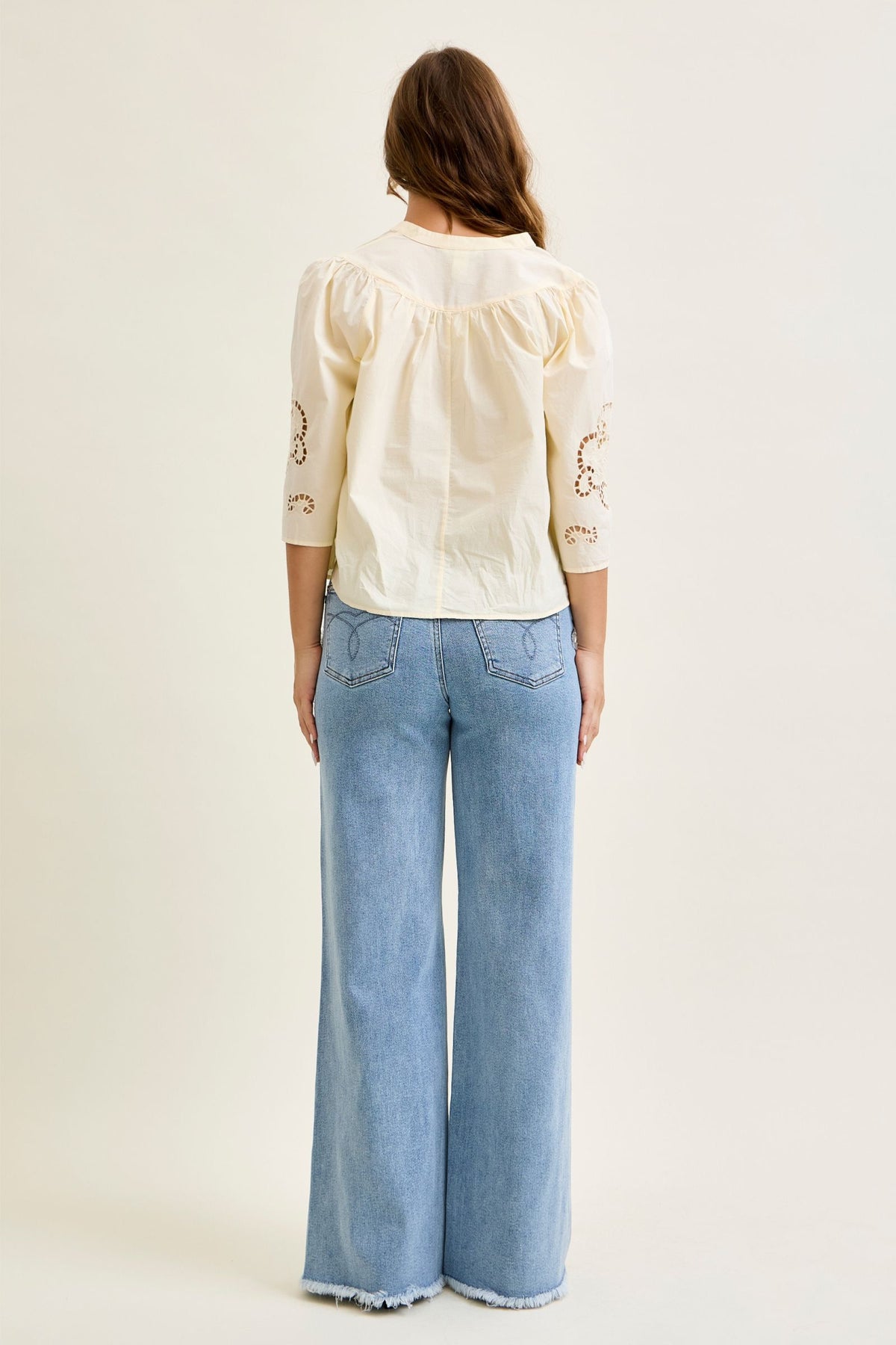 JUDY BLUE HIGH WAIST RETRO WIDE RAW TWISTED OUTSEAM JEANS - LIGHT STONE