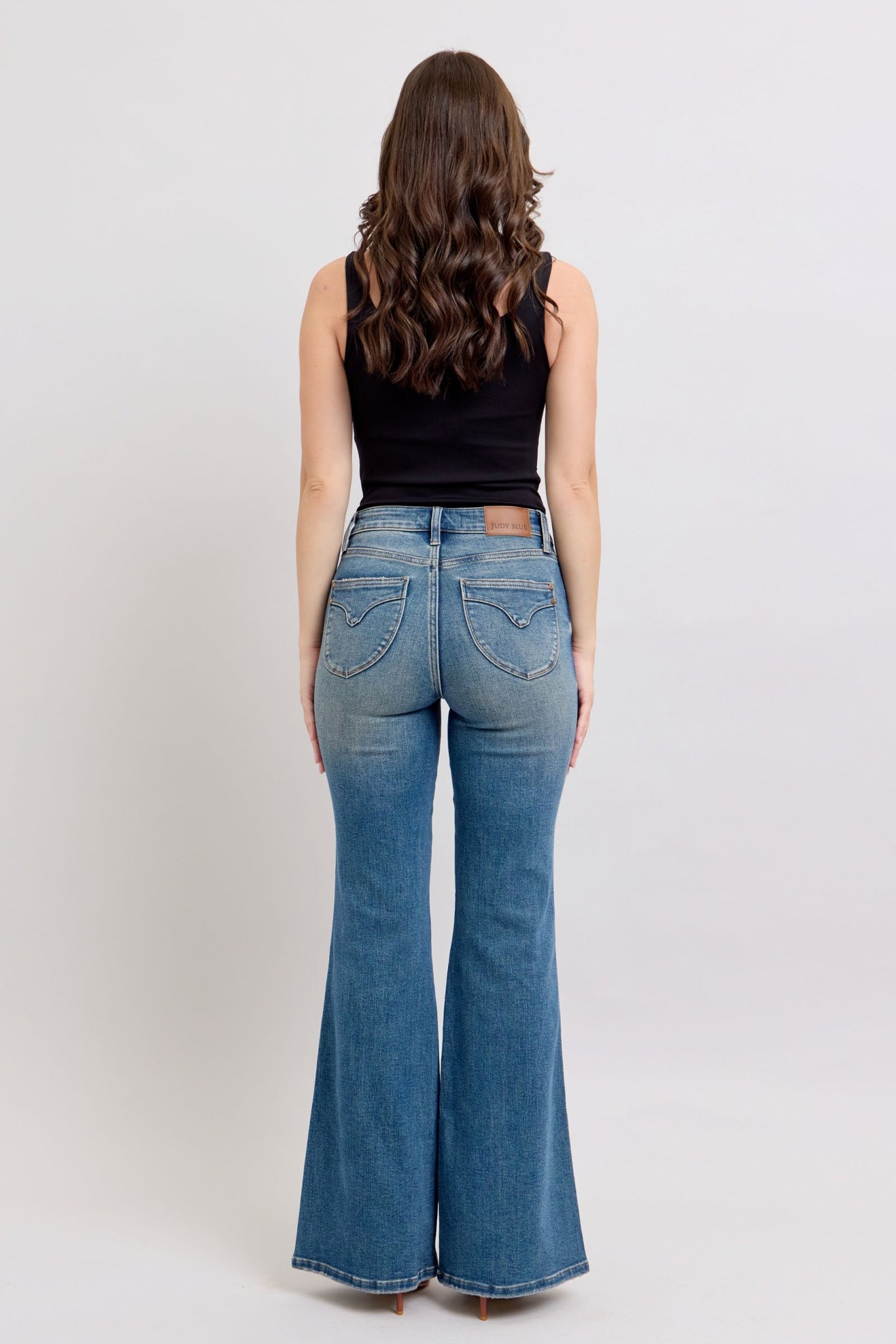 Judy Blue High-Waisted Vintage Wash Retro Wide Leg Jeans – JSQ Mercantile Judy Blue High-Waisted Vintage Wash Retro Wide Leg Jeans – JSQ Mercantile