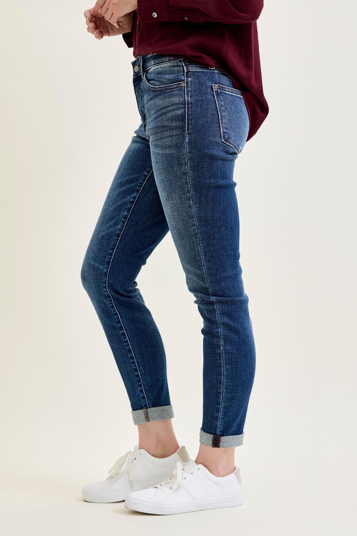 JUDY BLUE BASIC CUFFED SLIM FIT JEANS