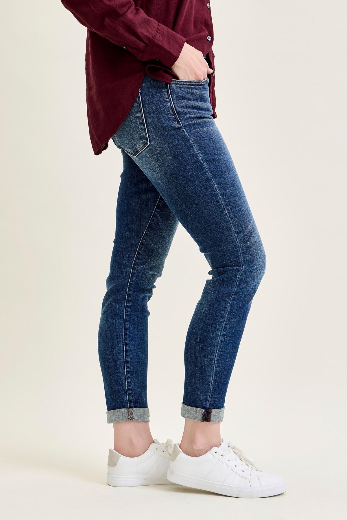 JUDY BLUE BASIC CUFFED SLIM FIT JEANS