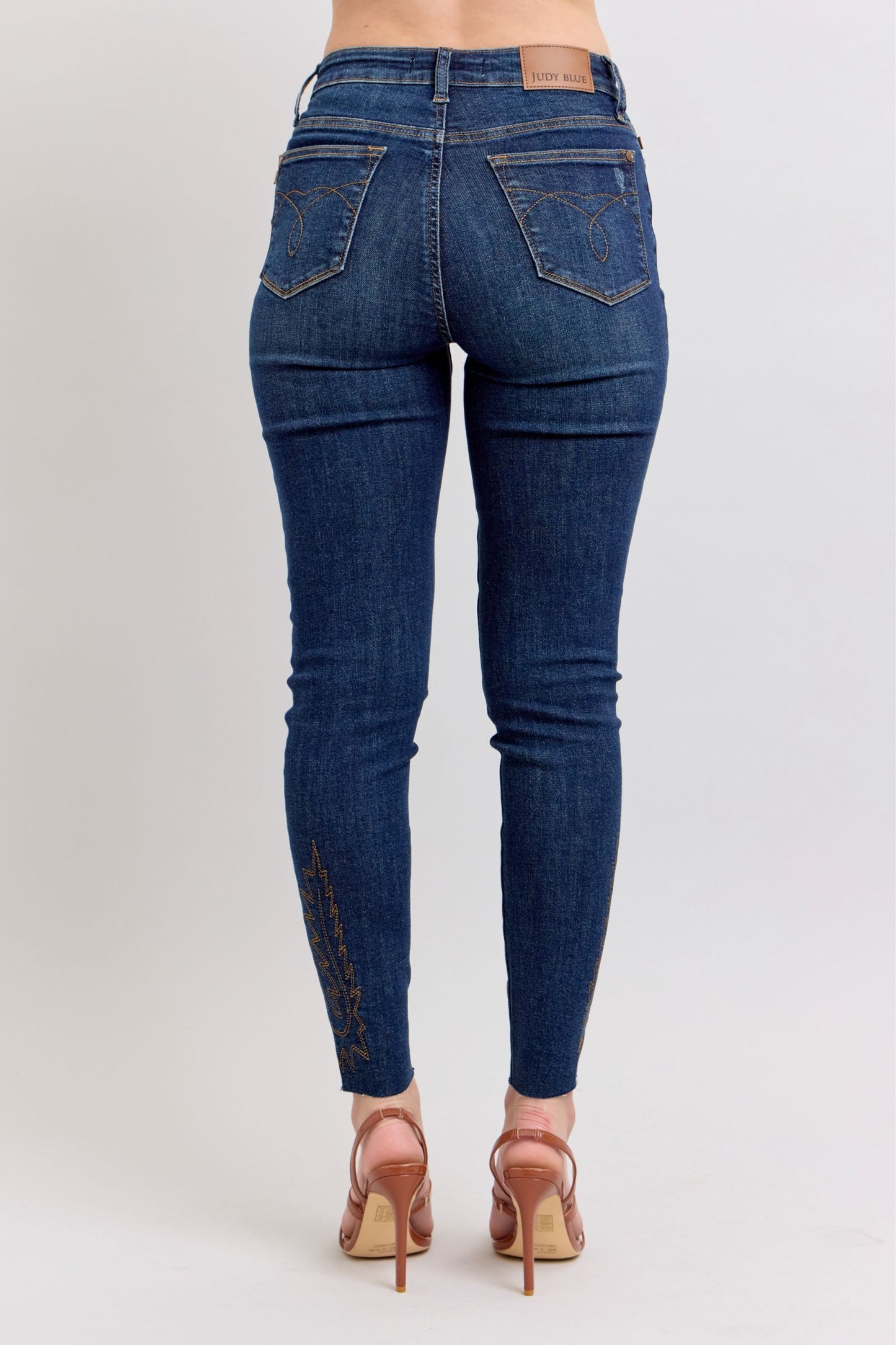 JUDY BLUE MID RISE WESTERN EMBROIDERY DETAIL SKINNY JEAN - DARK STONE