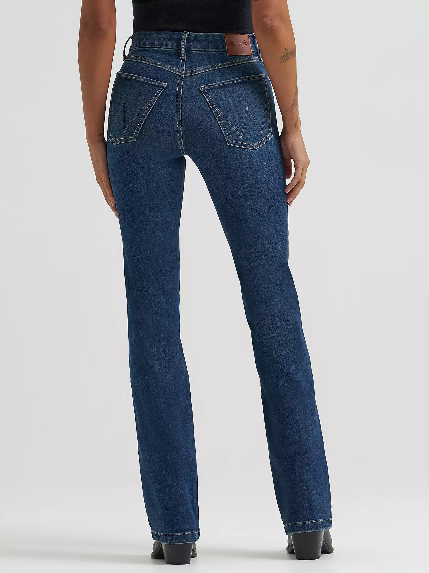 WRANGLER WOMEN'S BESPOKE HIGH RISE BOOTCUT JEAN - LACEY