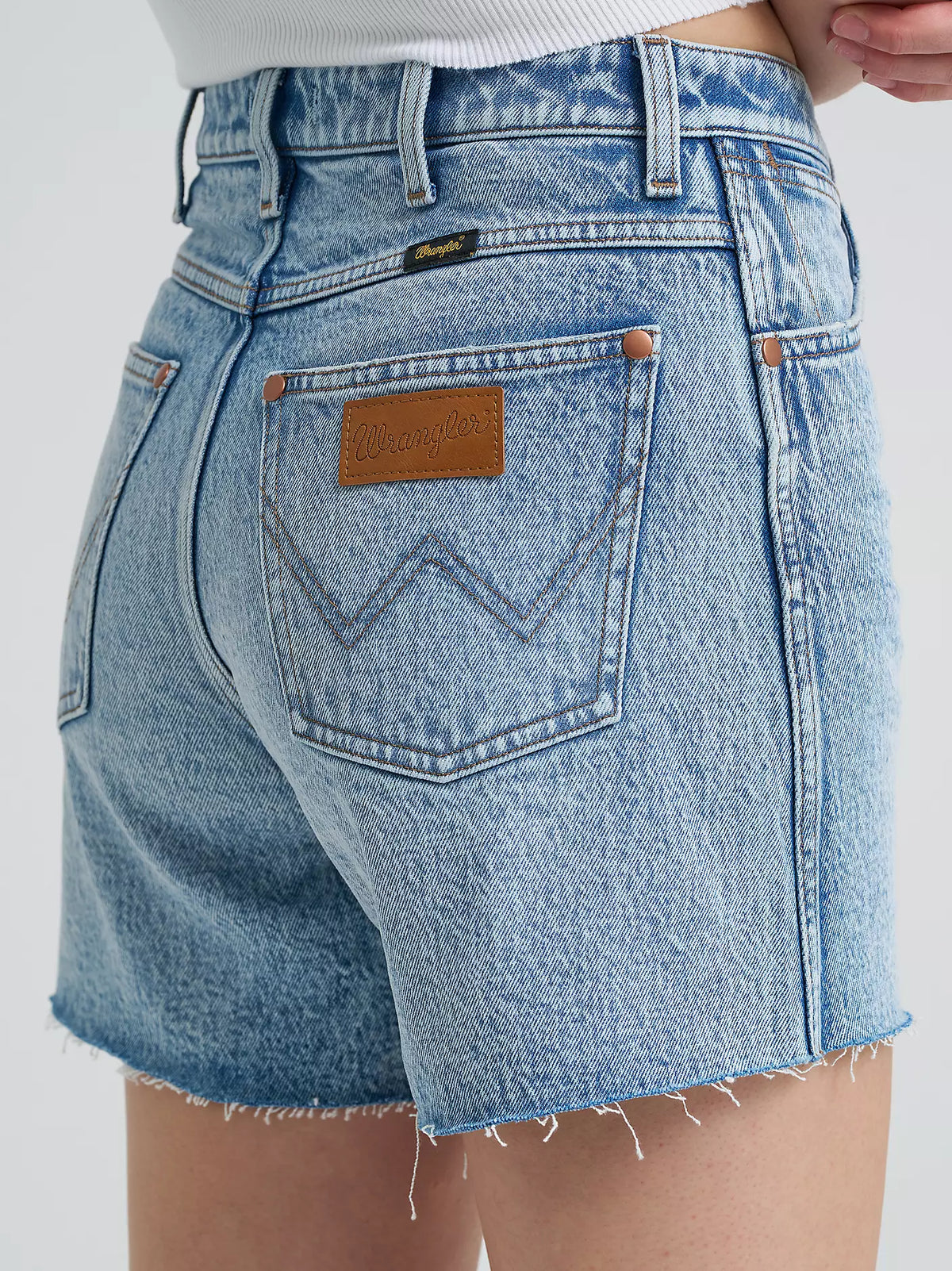 WOMEN'S WRANGLER® MID-LENGTH COWBOY SHORT - BLISSFUL