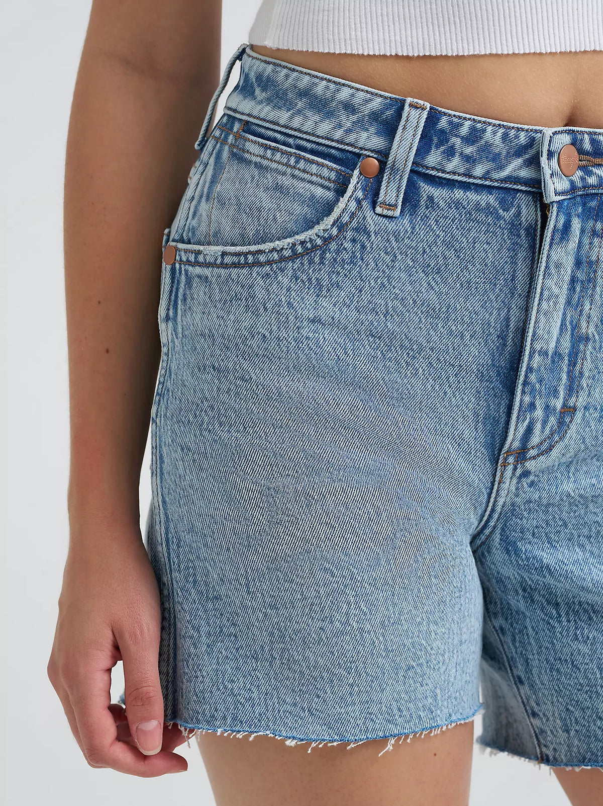 WOMEN'S WRANGLER® MID-LENGTH COWBOY SHORT - BLISSFUL