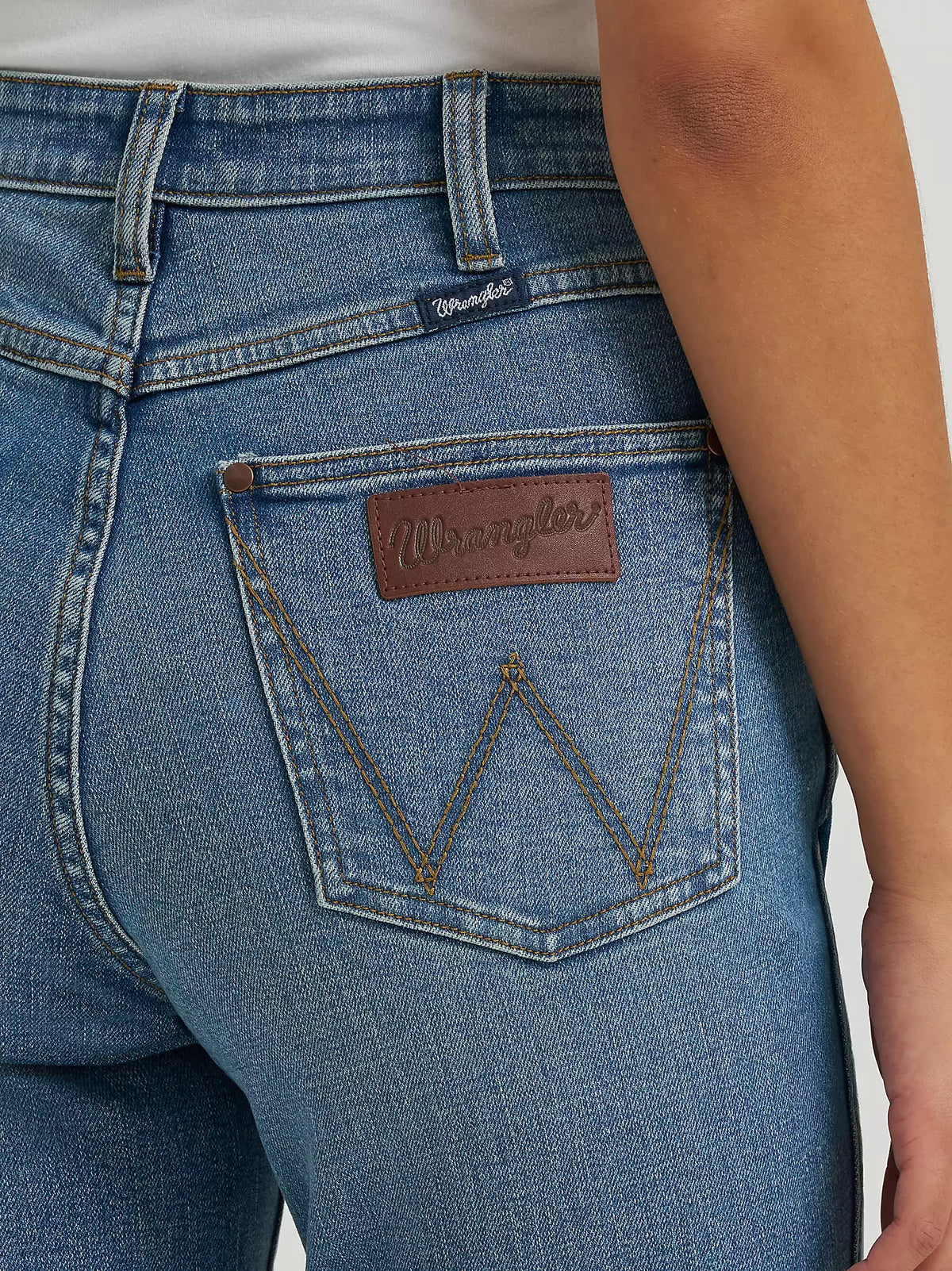 WRANGLER WOMEN'S RETRO® BAILEY HIGH RISE RAW HEM FLARE JEAN - LANA