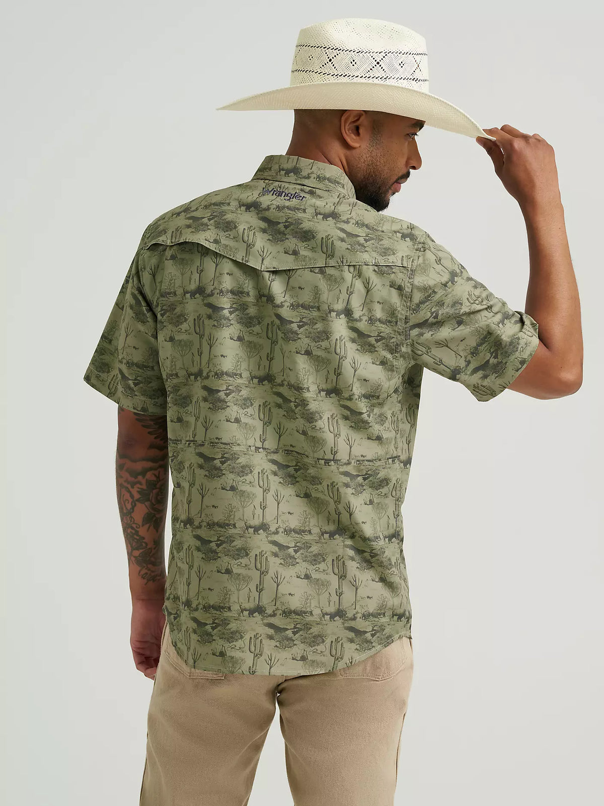 MENS WRANGLER ALL TERRAIN GEAR MEN'S PRINT PERFORMANCE SHIRT - Olivine