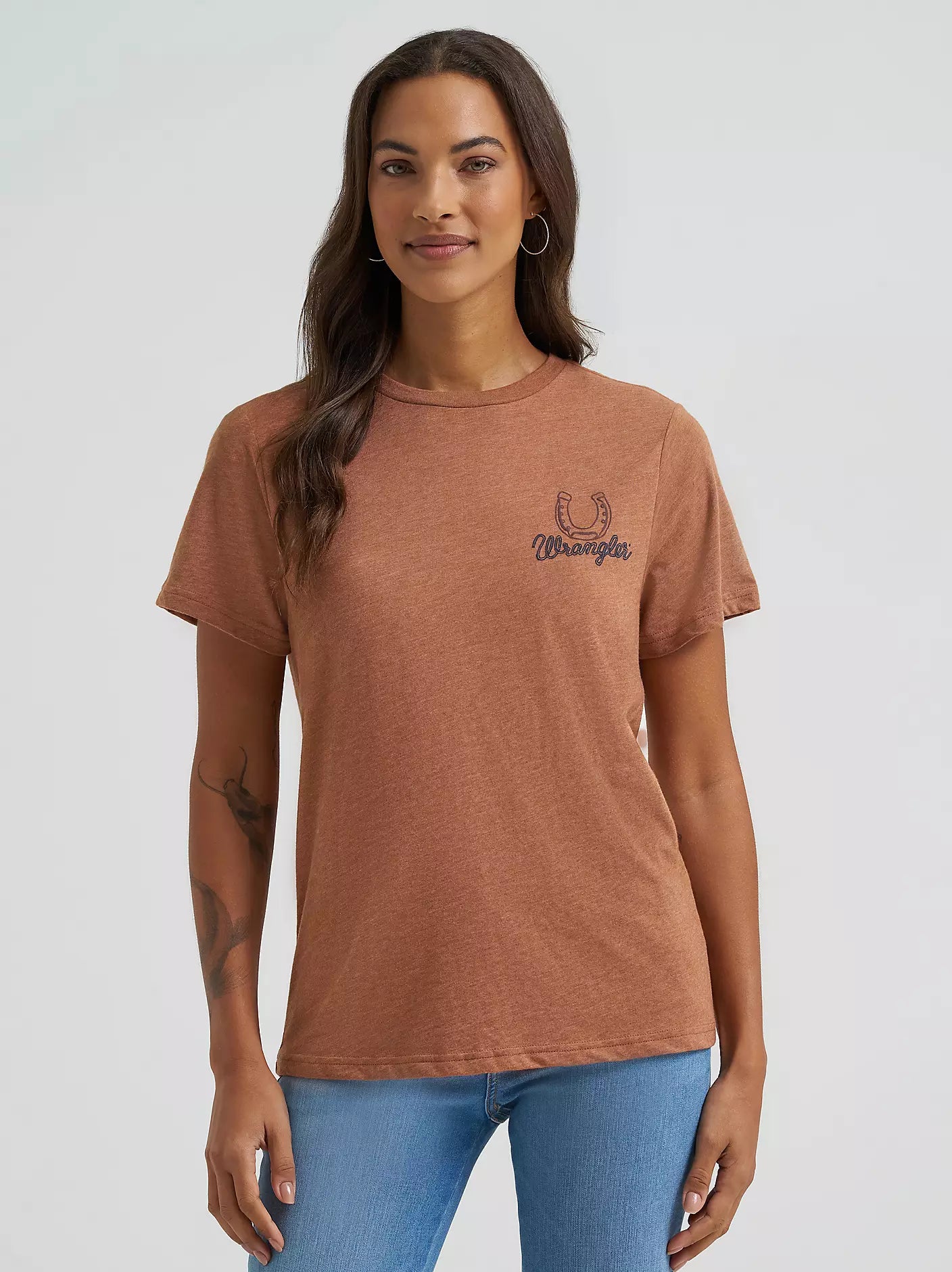 WRANGLER WOMENS BUCKING BACK RAW HIDE REG FIT GRAPHIC TEE