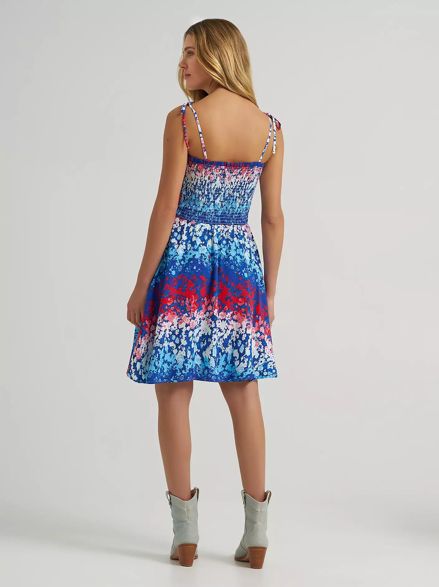 WRANGLER WOMEN'S TIE AMERICANA SMOCKED DRESS - BLUE
